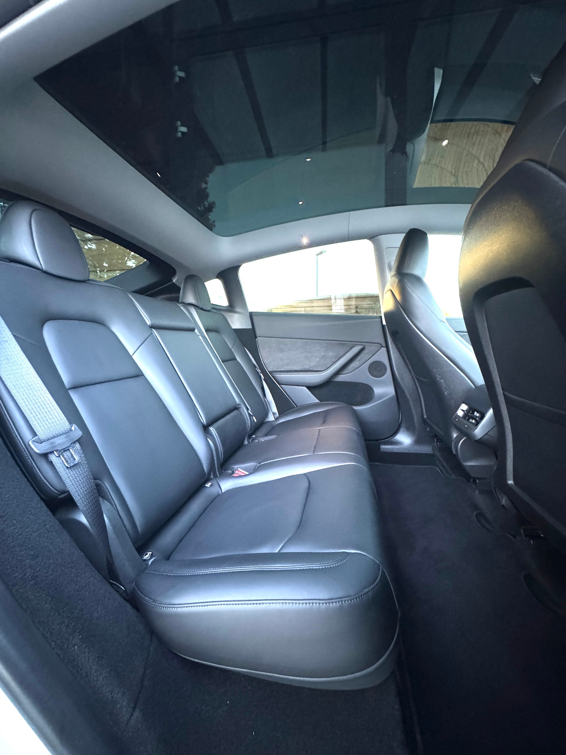 TESLA Model Y Performance / Anhängerkupplung / AMD RYZEN-image-10