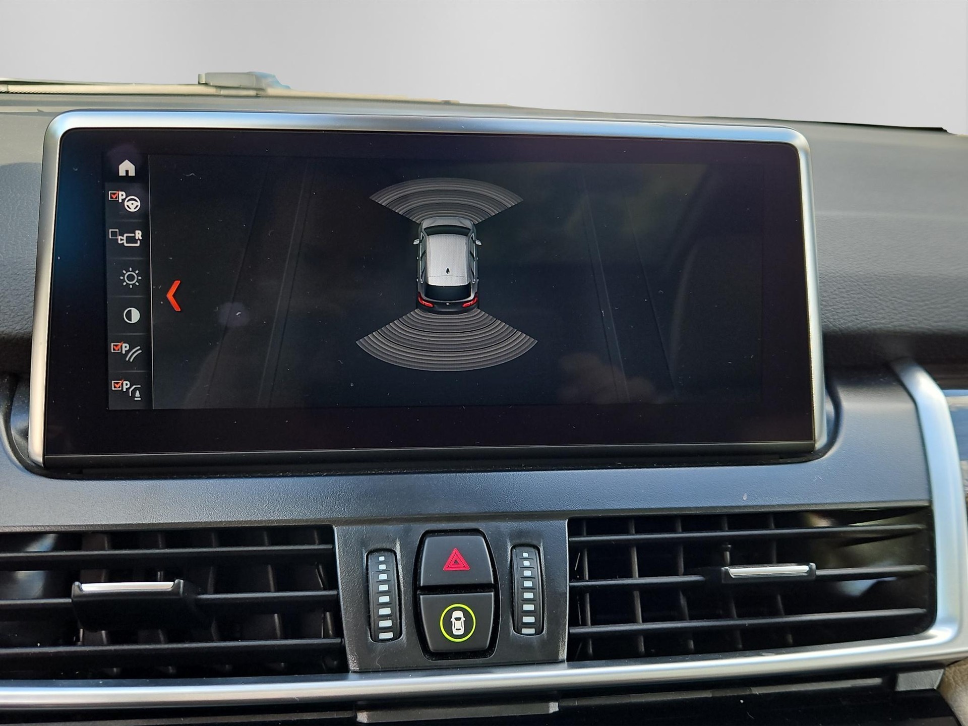 BMW 225xe Active Tourer LUXURY LINE-image-21