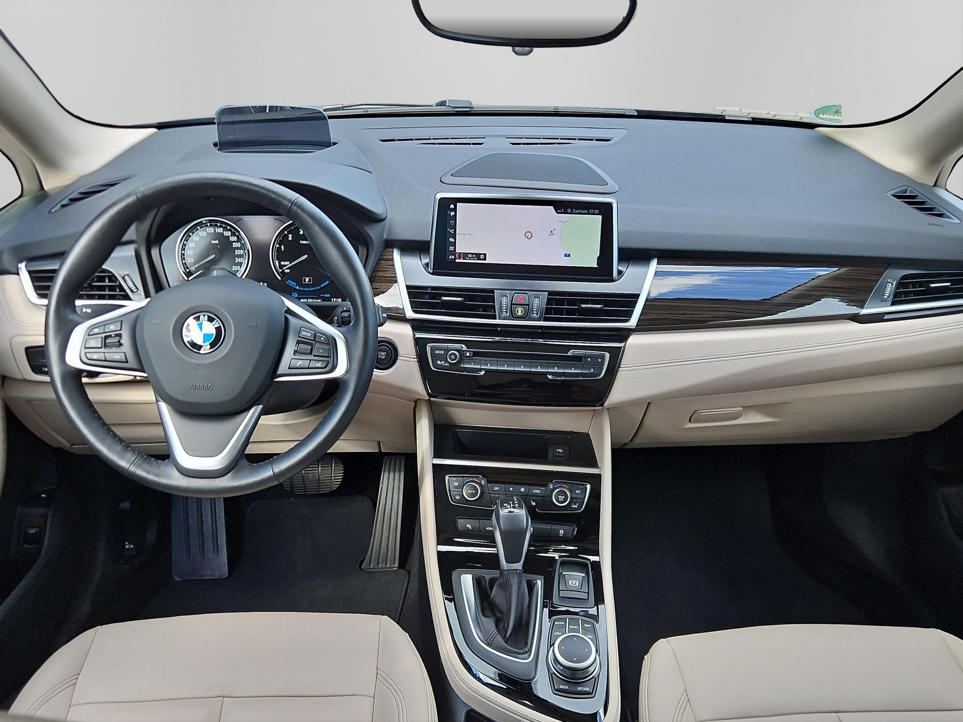 BMW 225xe Active Tourer LUXURY LINE-image-11
