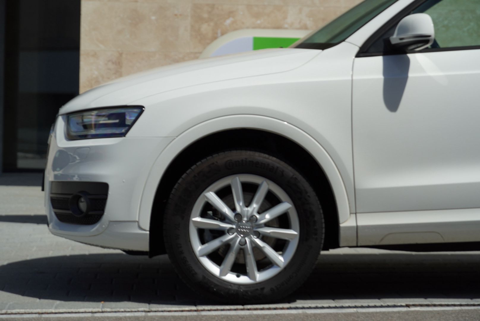 AUDI Q3 2.0 TDI quattro S-tronic-image-6