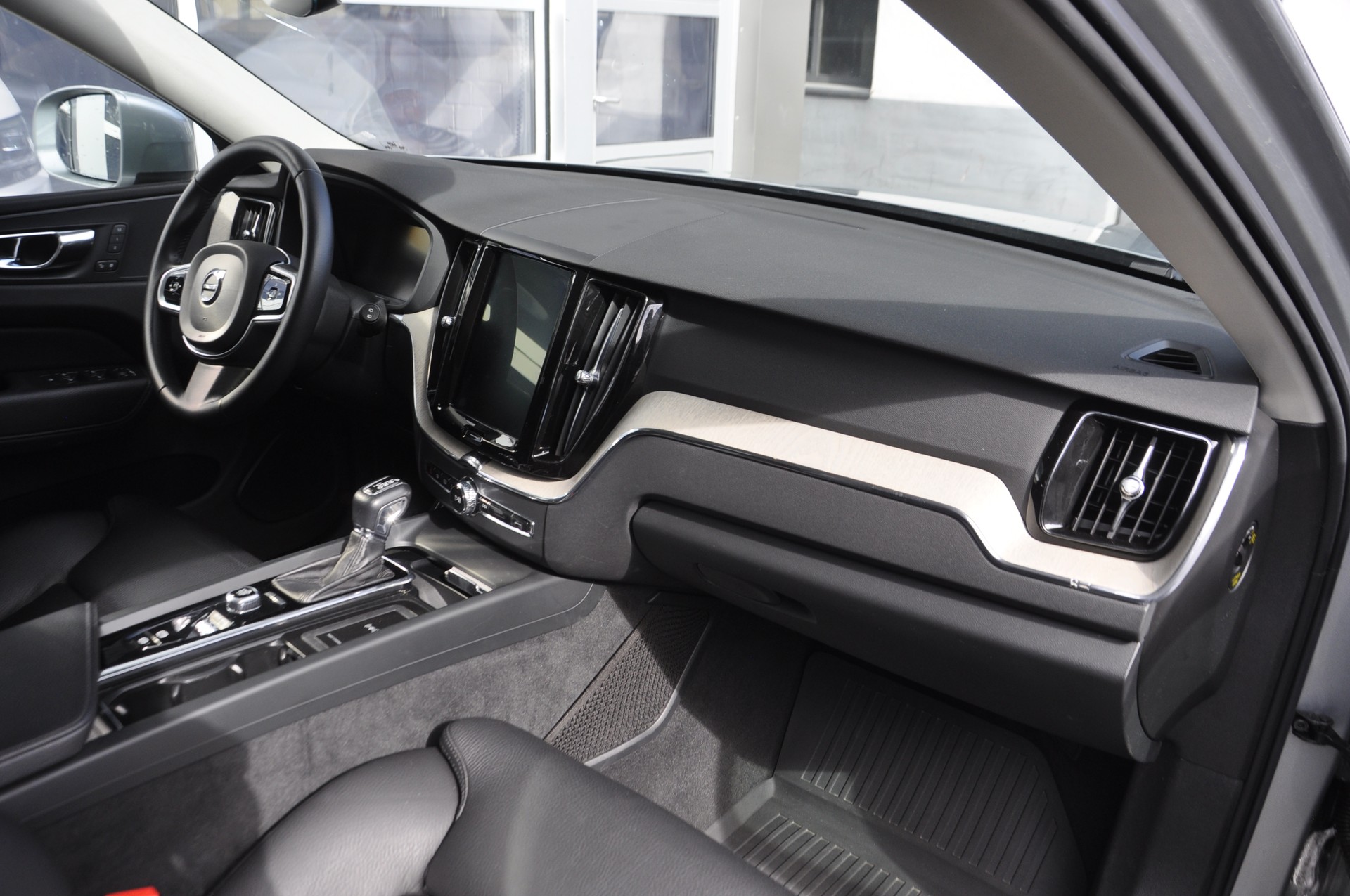 VOLVO XC60 D4 AWD Inscription Geartronic-image-7
