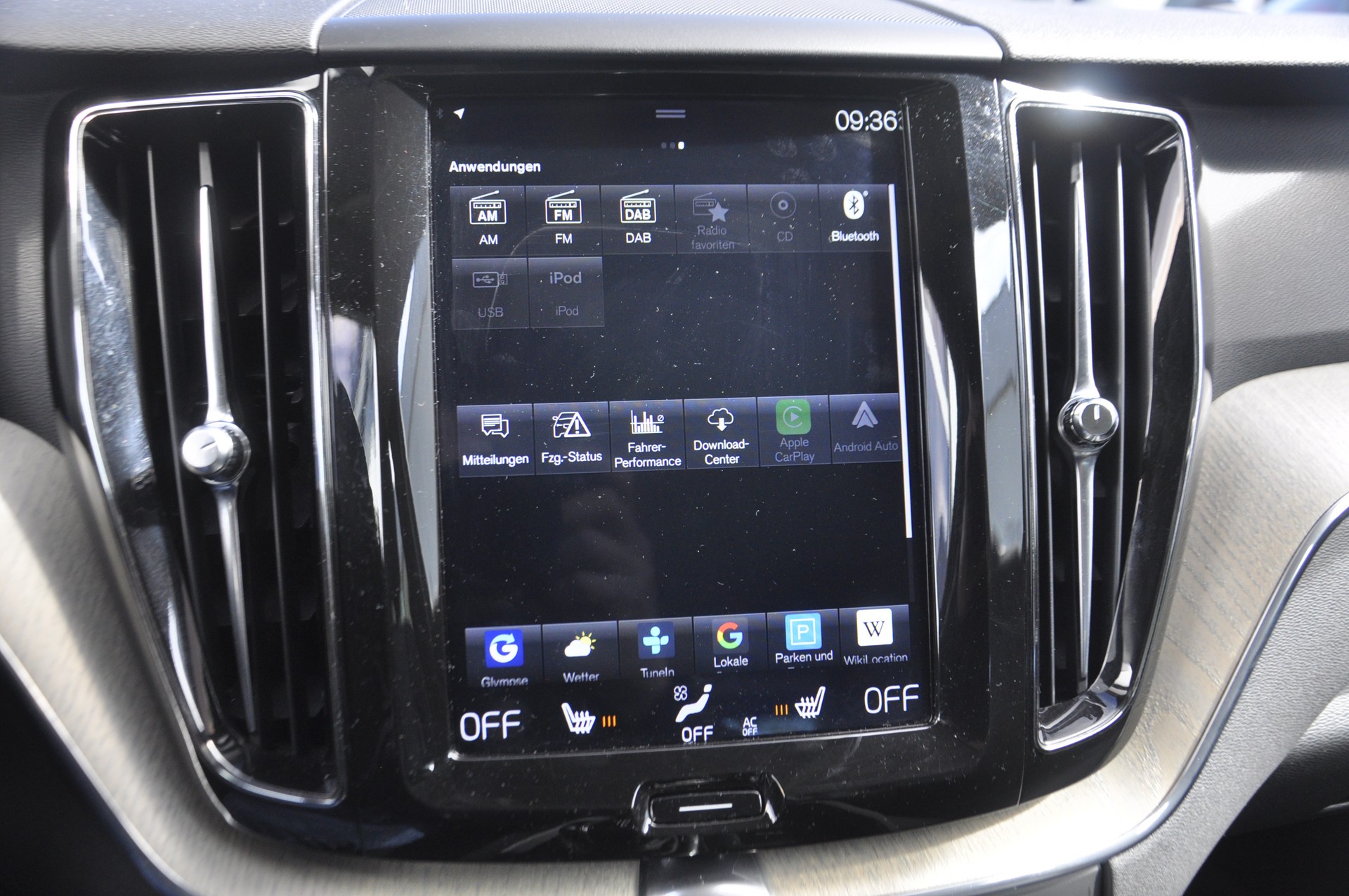 VOLVO XC60 D4 AWD Inscription Geartronic-image-11