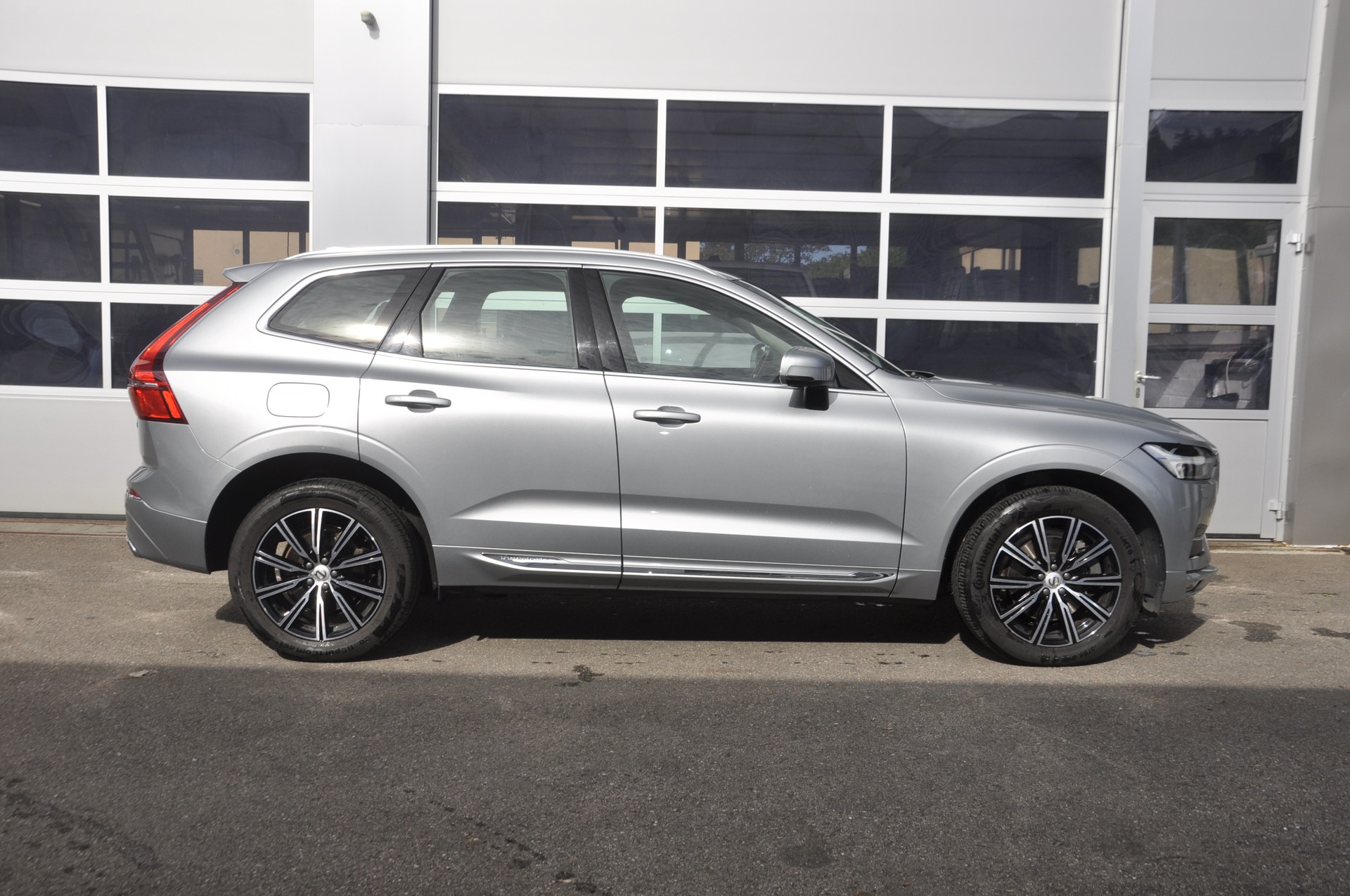 VOLVO XC60 D4 AWD Inscription Geartronic-image-1