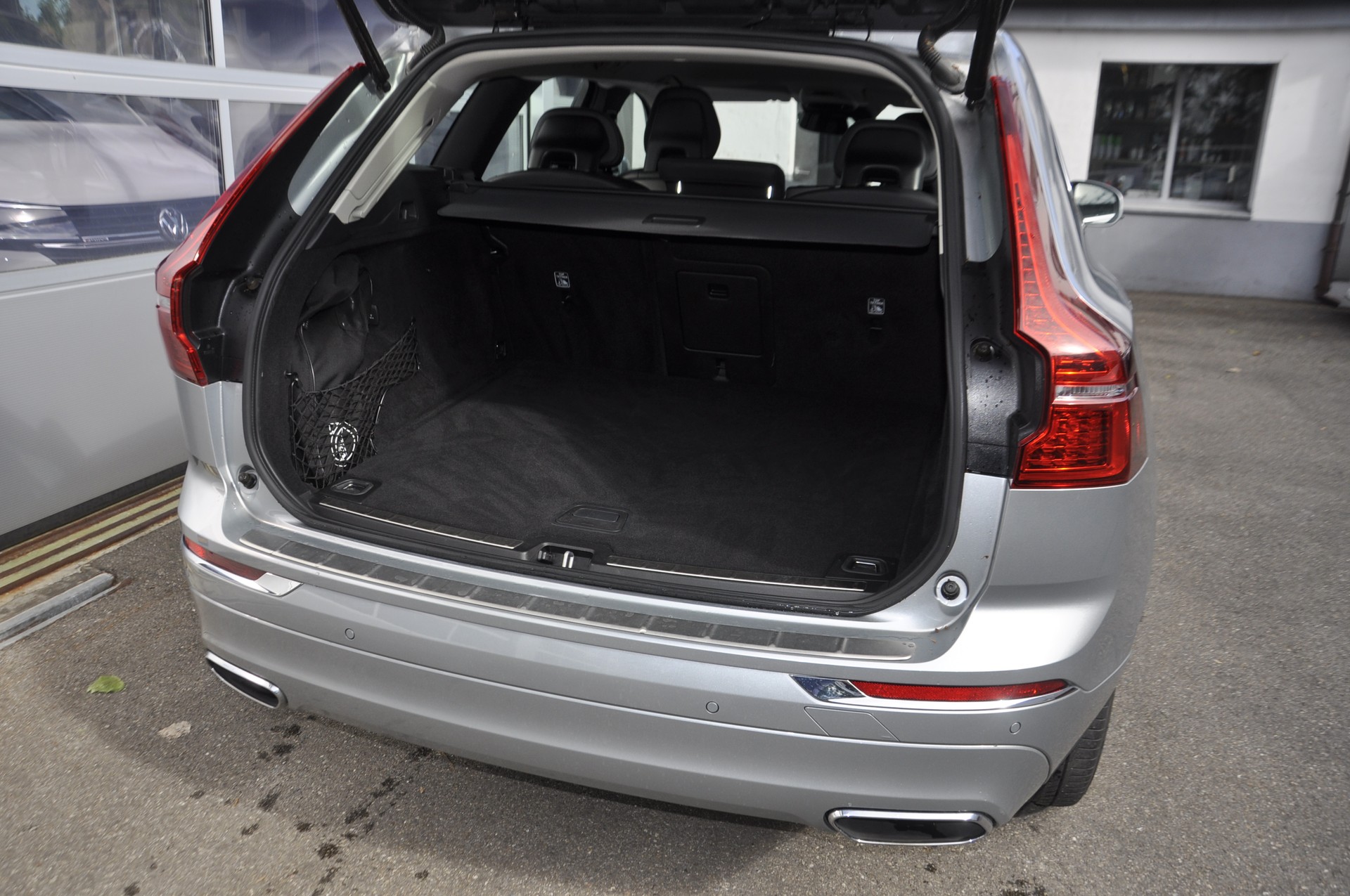 VOLVO XC60 D4 AWD Inscription Geartronic-image-12