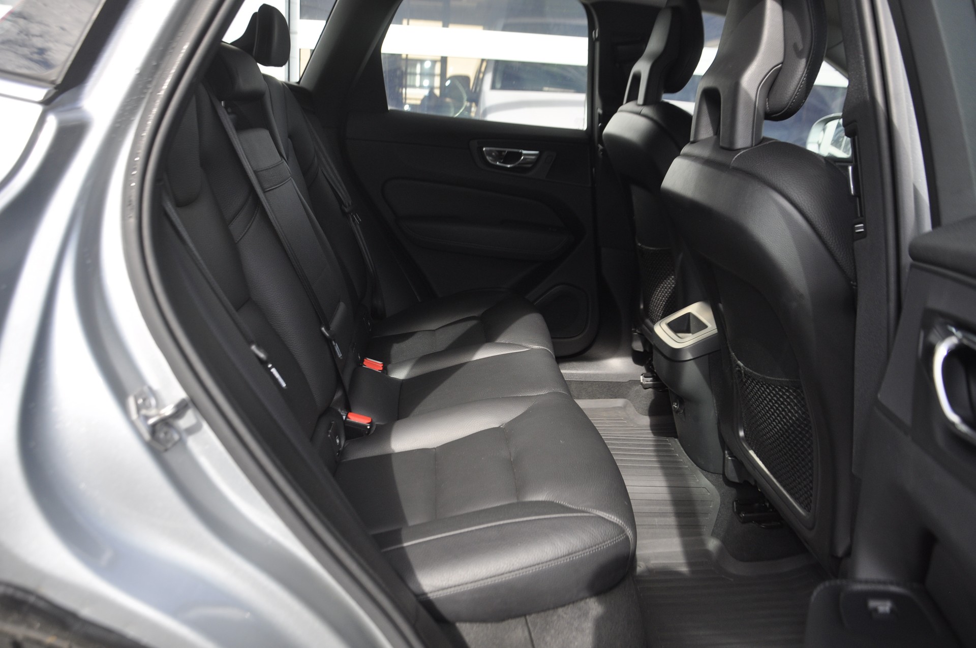 VOLVO XC60 D4 AWD Inscription Geartronic-image-8