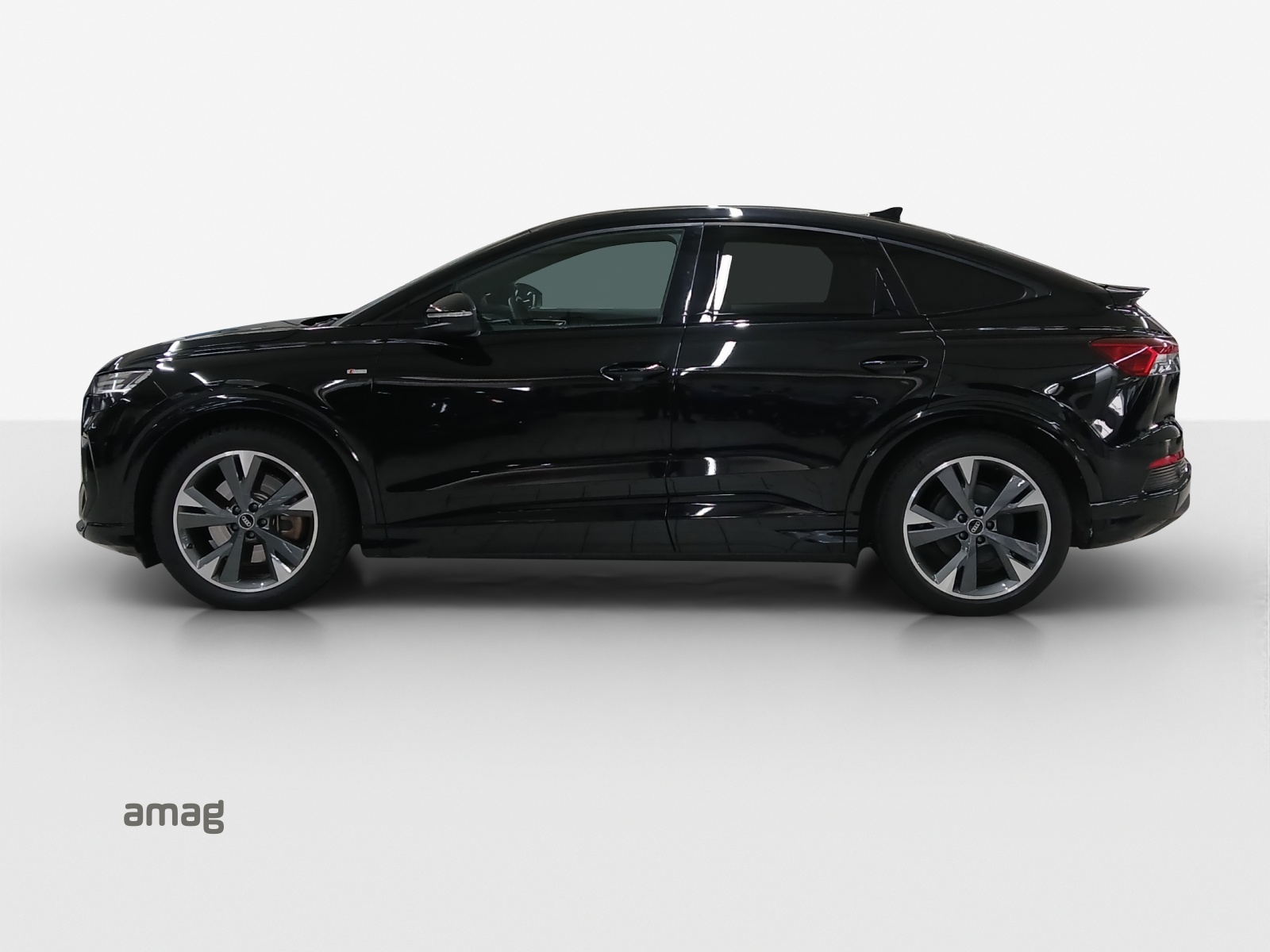 AUDI Q4 Sportback e-tron 40-showroom-element-1