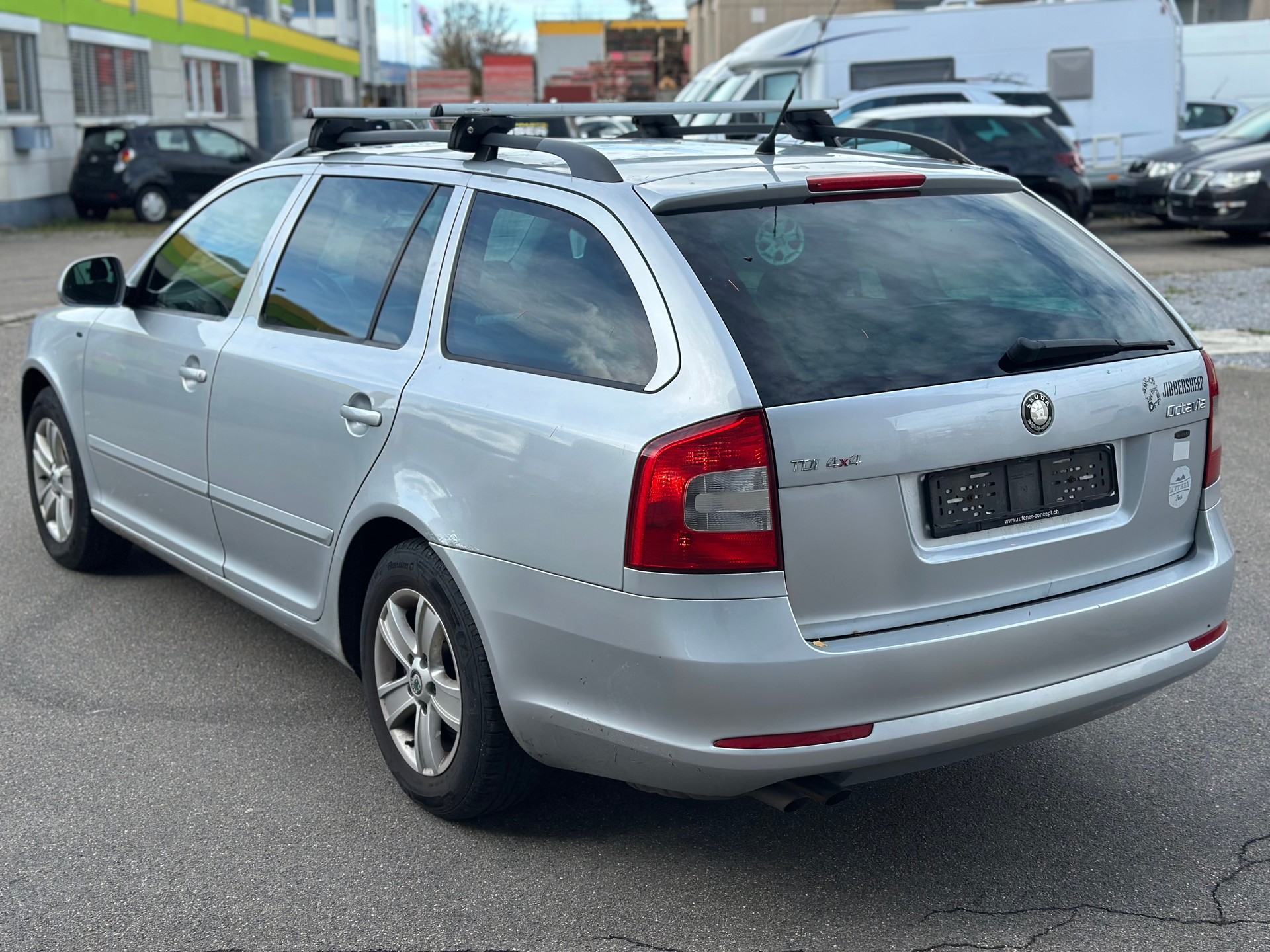 SKODA Octavia Combi 1.9 TDI Adventure 4x4-image-2
