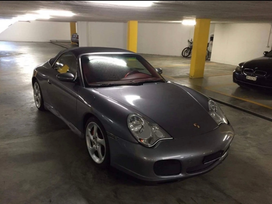 PORSCHE 911 Carrera 4S PLUS
