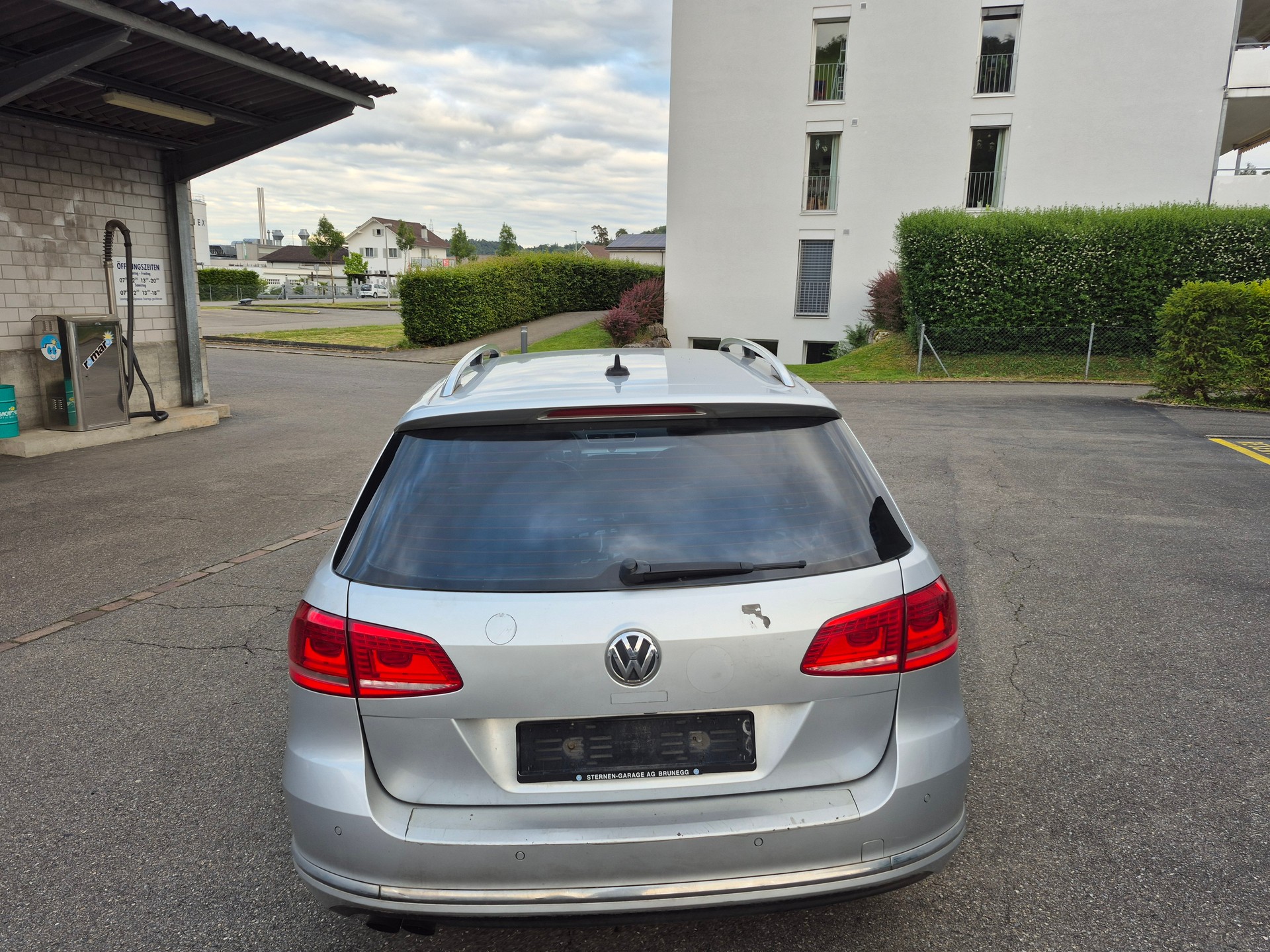 VW Passat Variant 2.0 TSI R-Line DSG-image-4