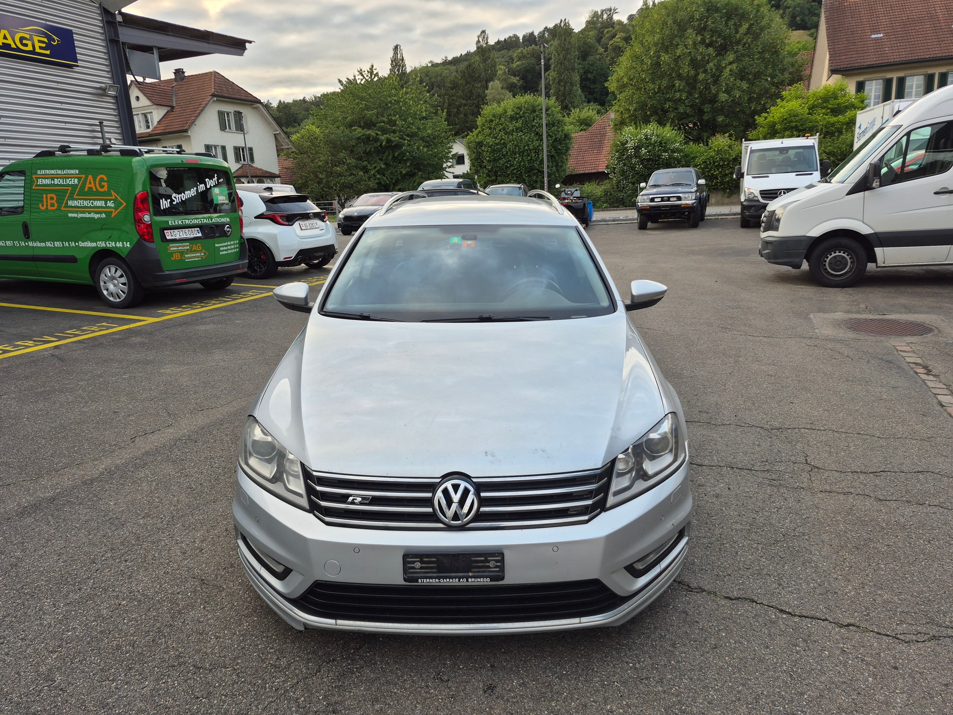 VW Passat Variant 2.0 TSI R-Line DSG-image-2
