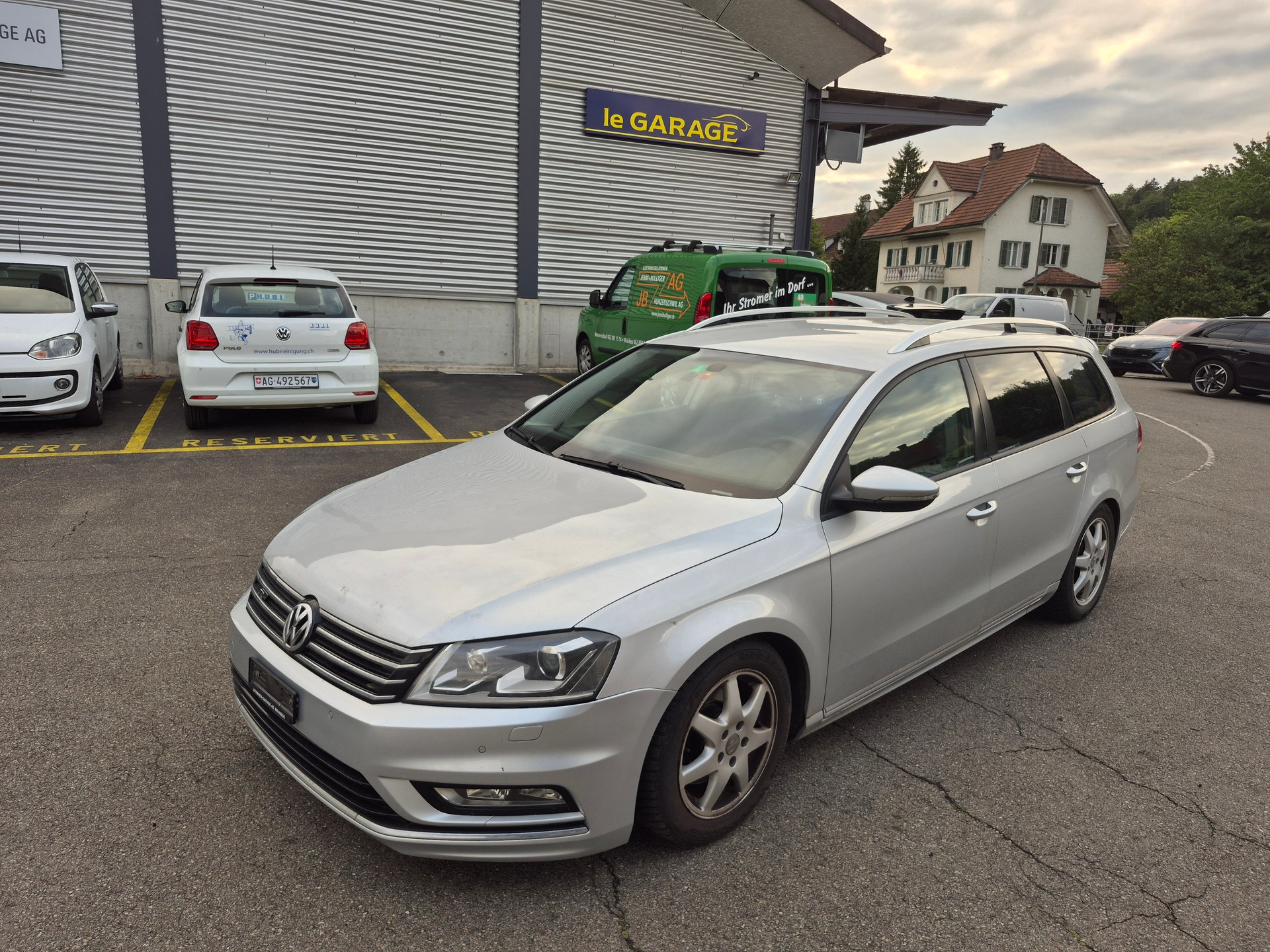 VW Passat Variant 2.0 TSI R-Line DSG-image-1