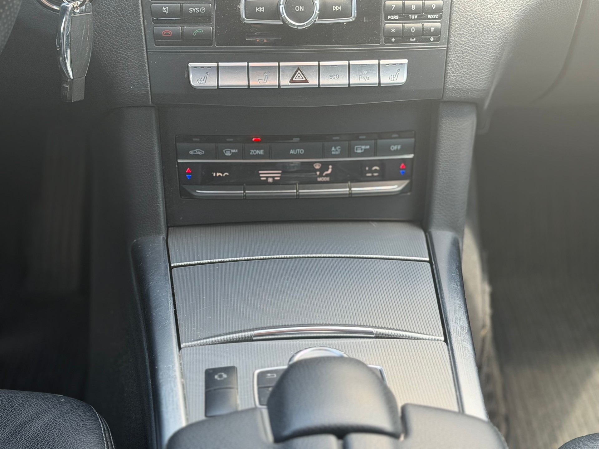 MERCEDES-BENZ E 350 BlueTEC Elégance 4Matic 7G-Tronic-image-13