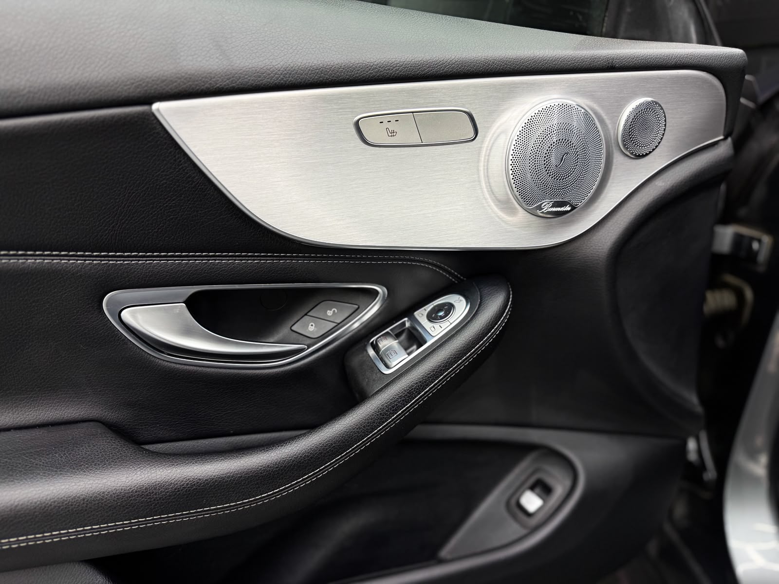 MERCEDES-BENZ C 200 AMG Line Coupé 7G-Tronic-image-16