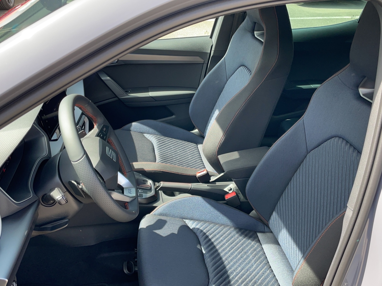 SEAT Arona 1.5 TSI FR DSG Limited Edition-image-5