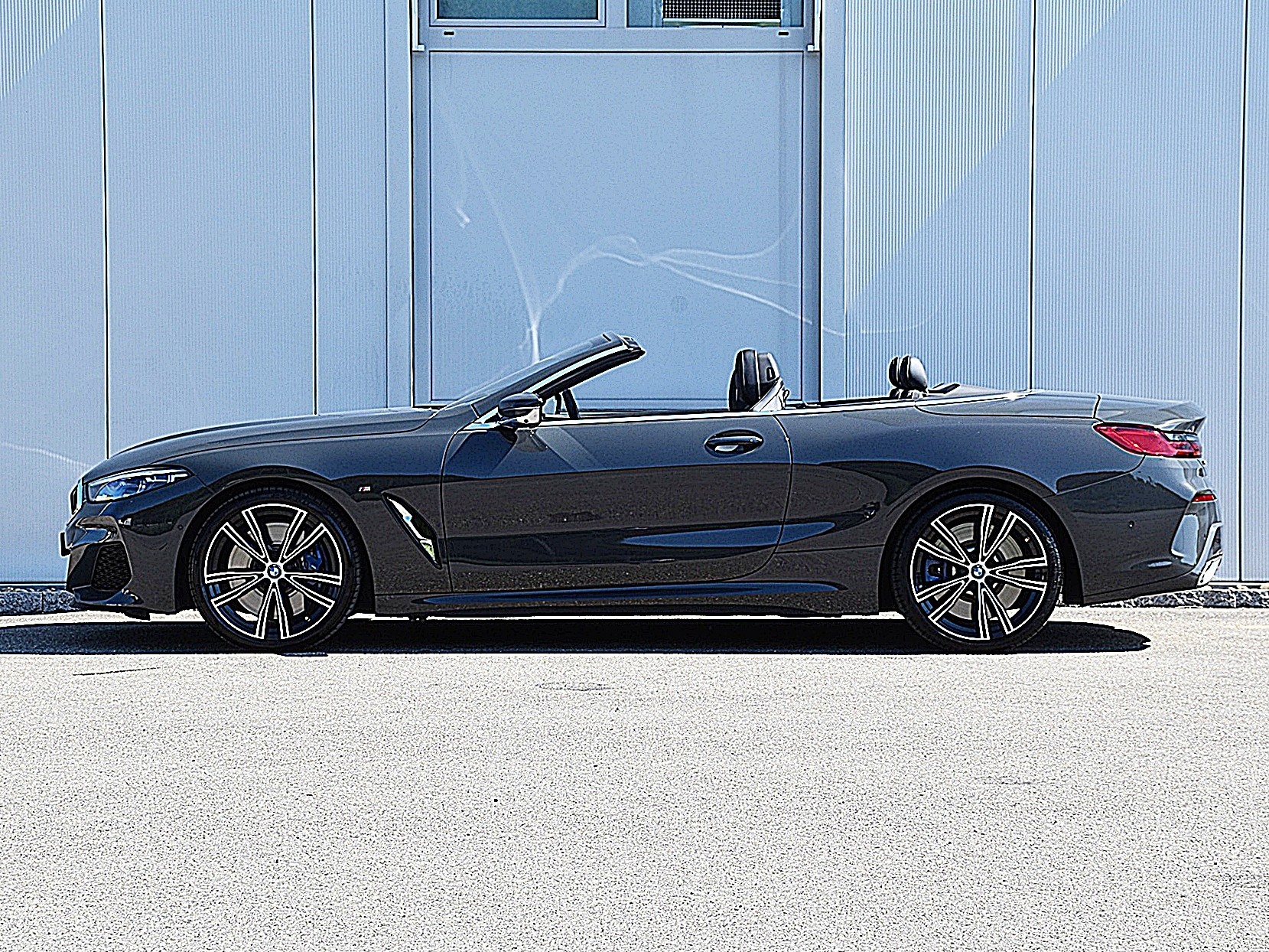 BMW M850i xDrive Steptronic Induvidual-image-2