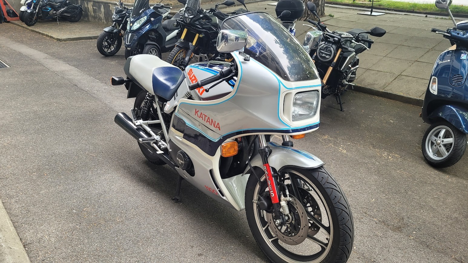 SUZUKI GSX 1100 S Katana-image-0