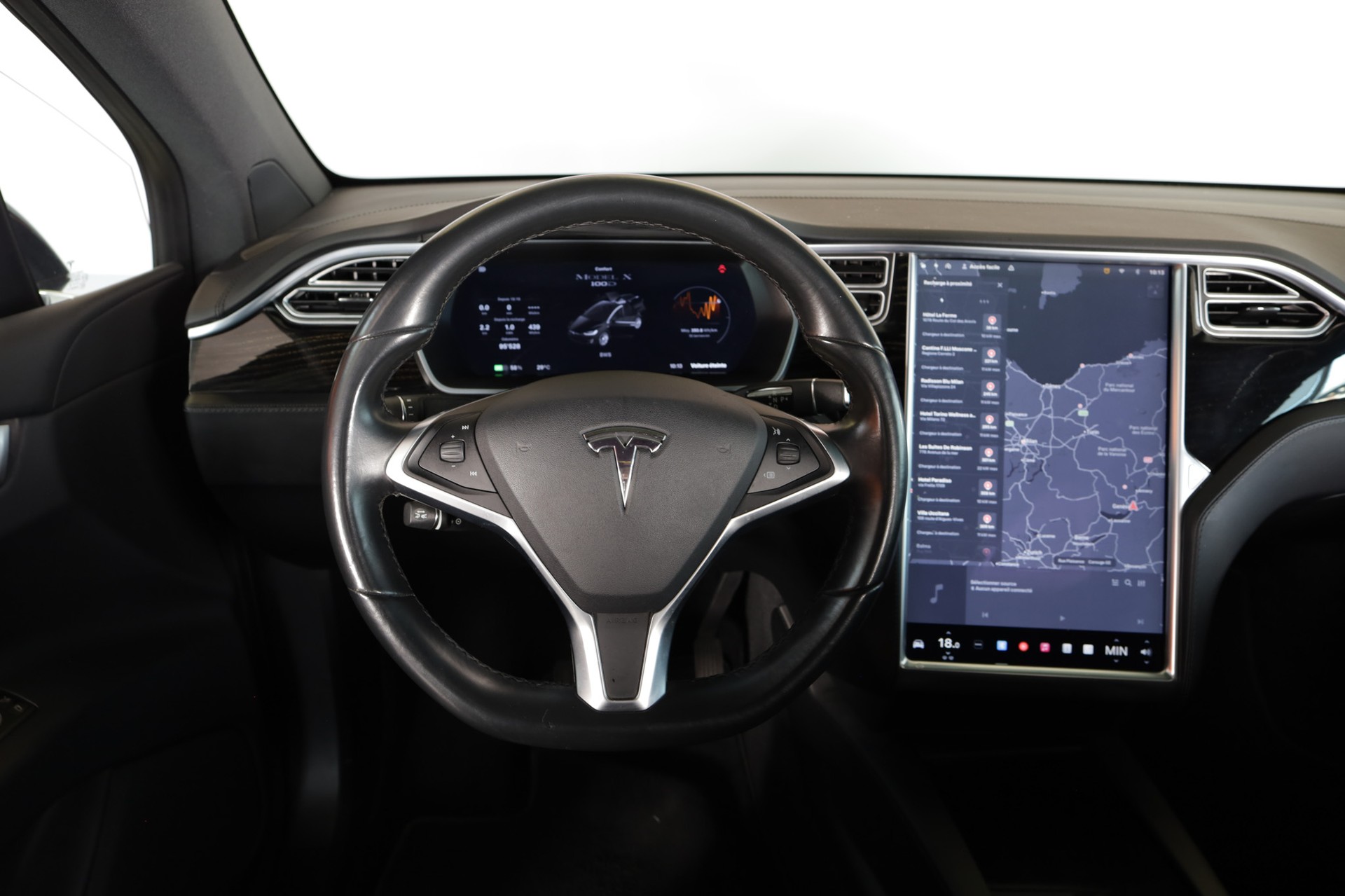 TESLA Model X 100 D-image-11