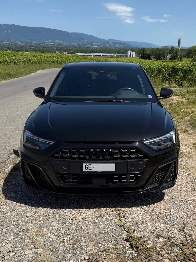 AUDI 1.0 30 TFSI S Line Attraction S-Tronic
