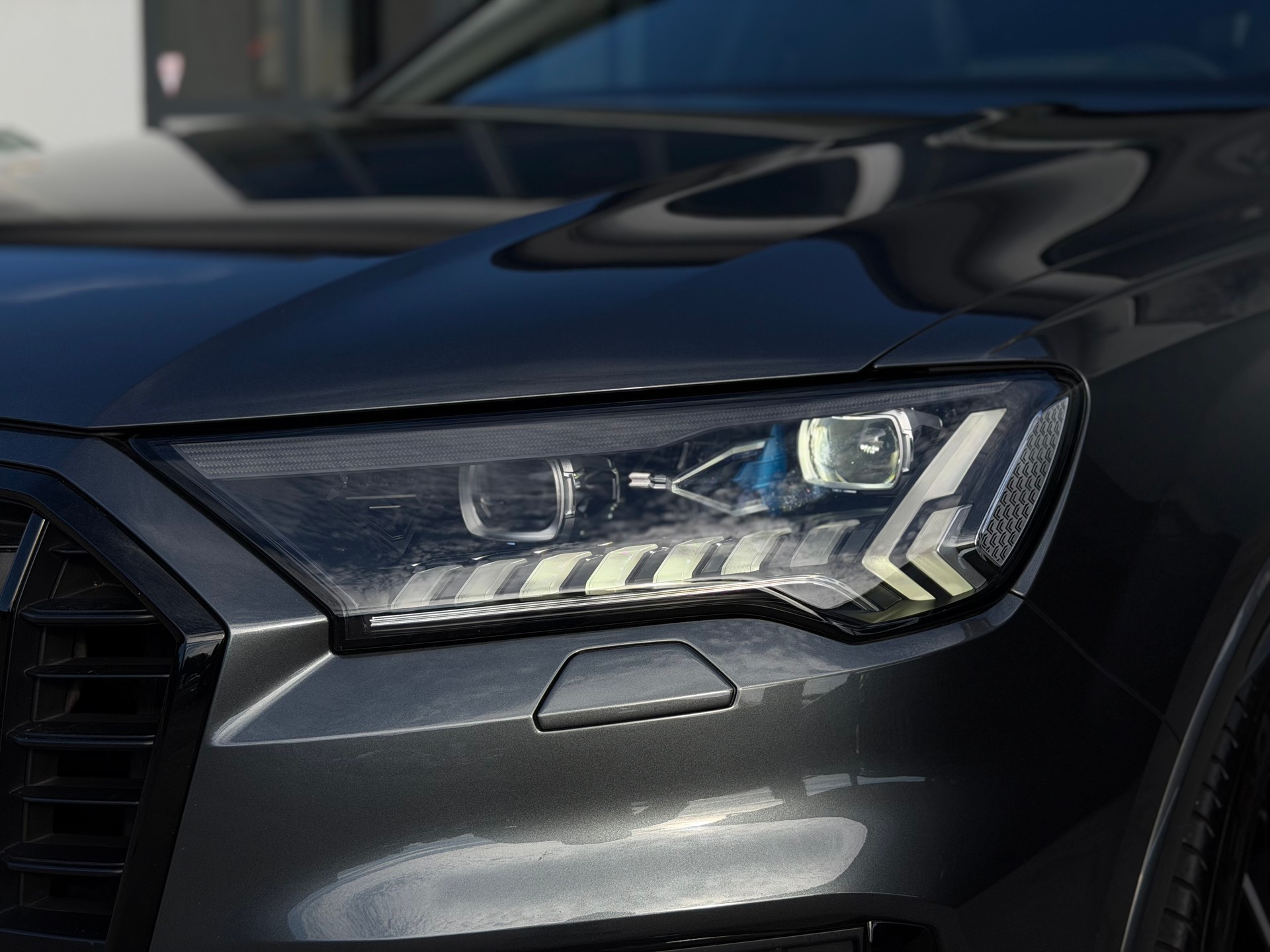 AUDI Q7 50 TDI quattro S Line tiptronic-image-8