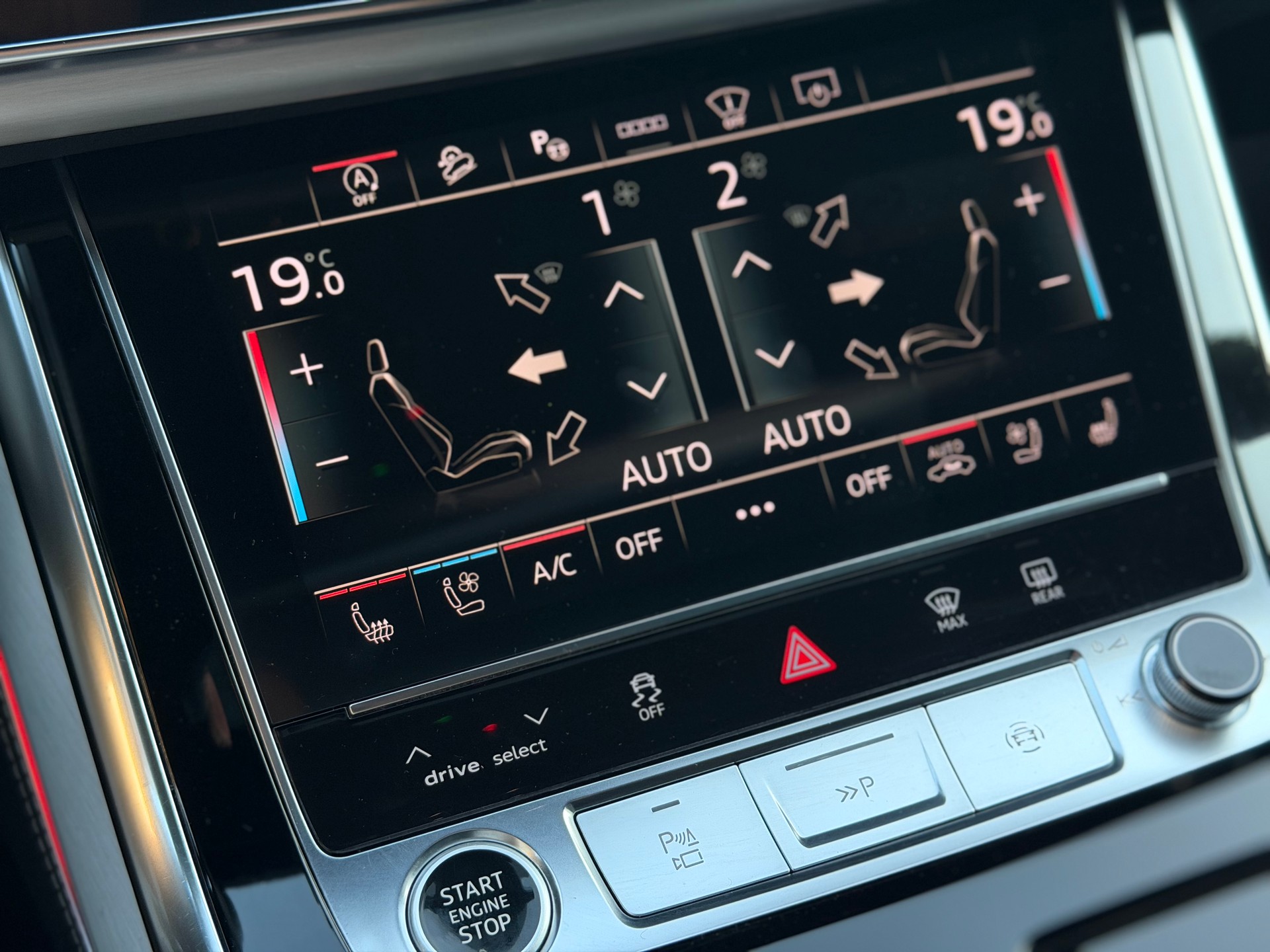 AUDI Q7 50 TDI quattro S Line tiptronic-image-27