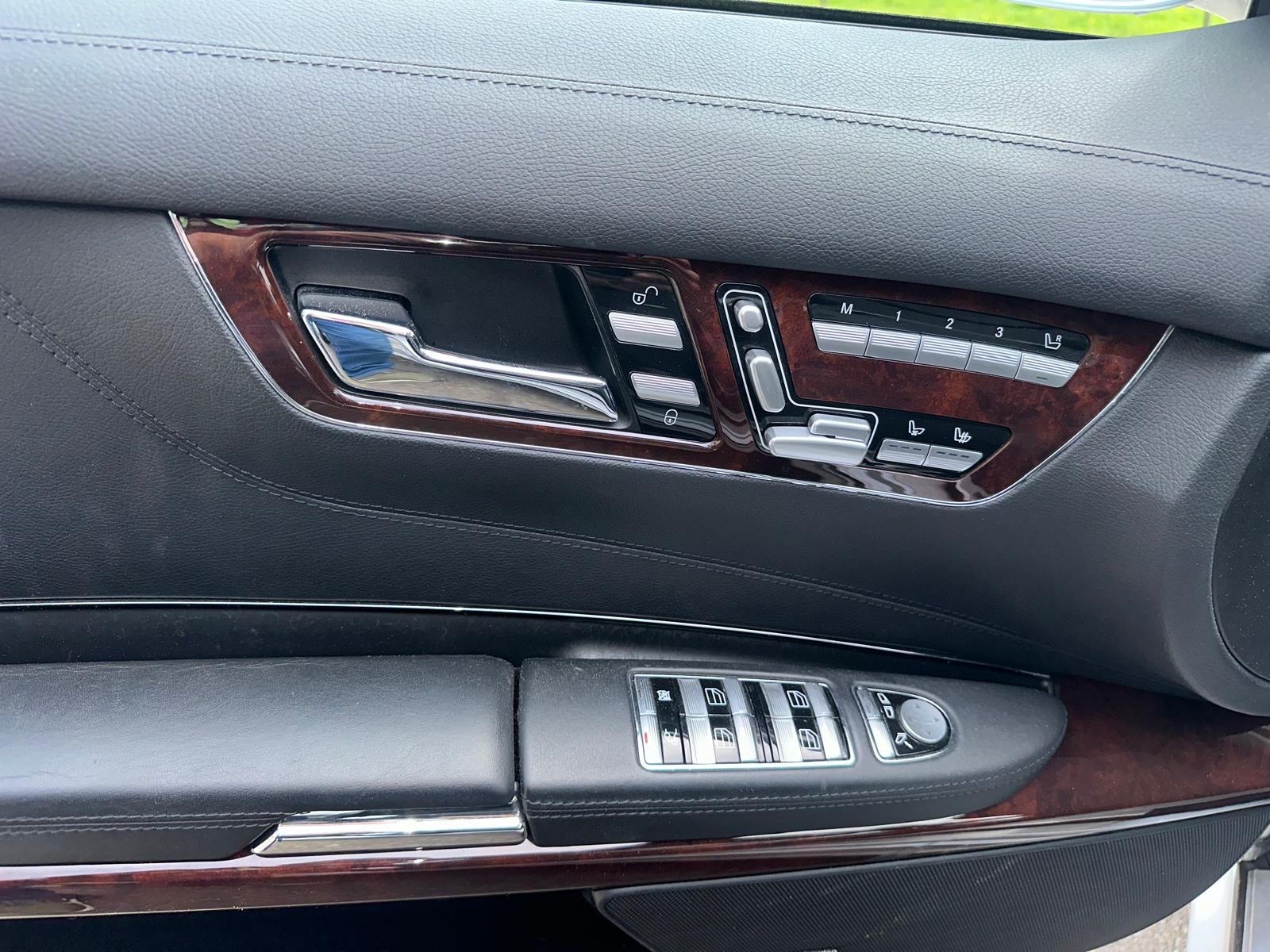 MERCEDES-BENZ CL 63 AMG 7G-Tronic-image-10