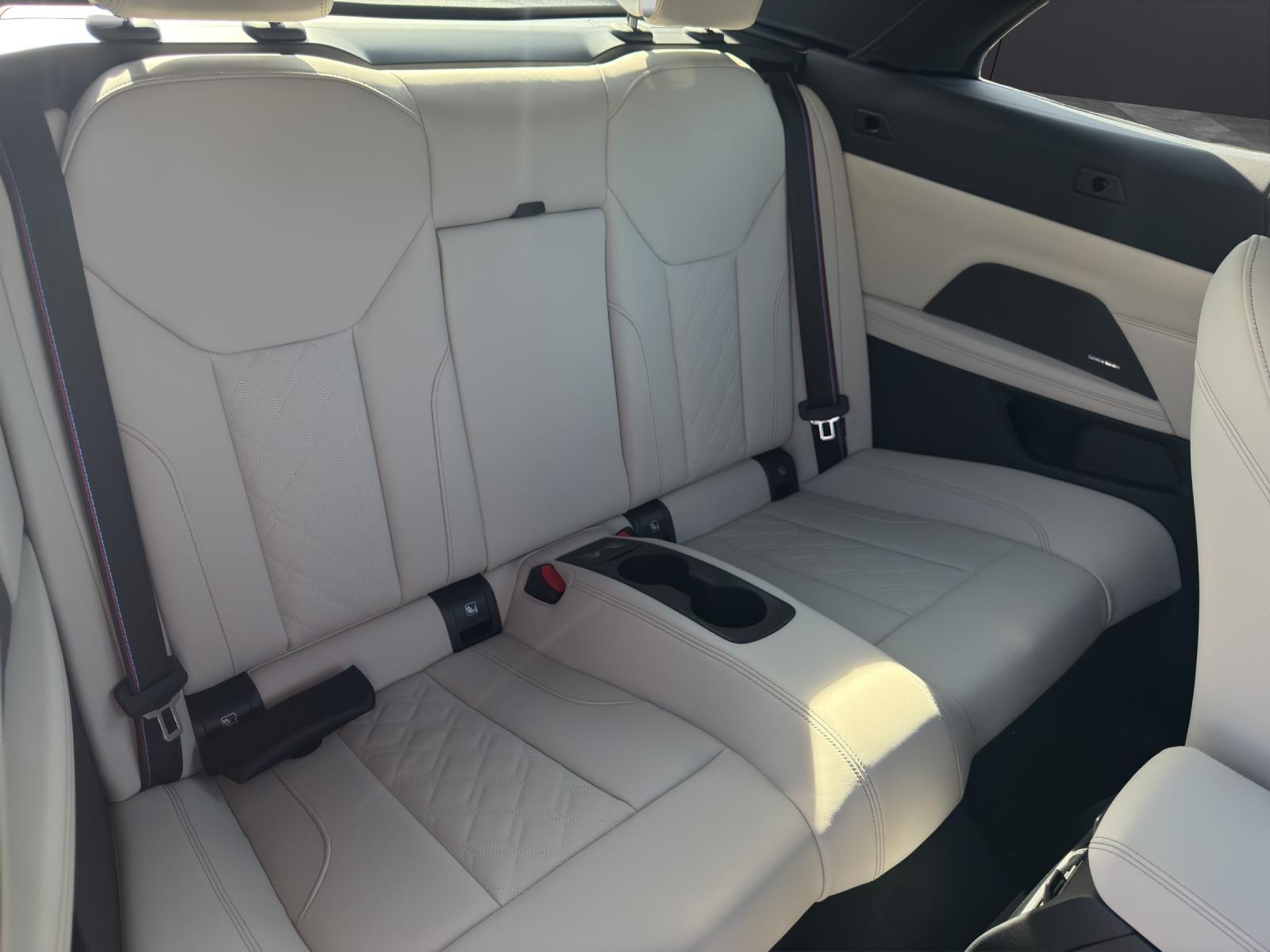 BMW M440i xDrive Cabrio-image-20
