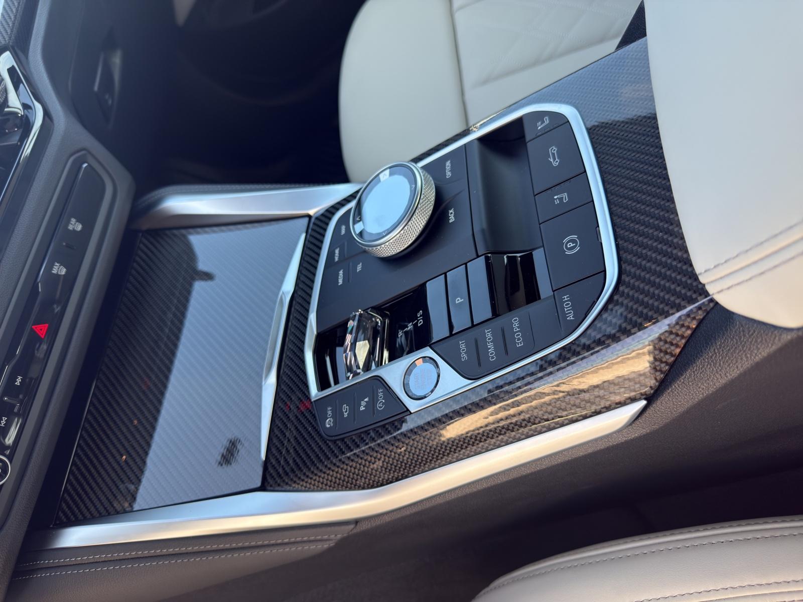 BMW M440i xDrive Cabrio-image-18