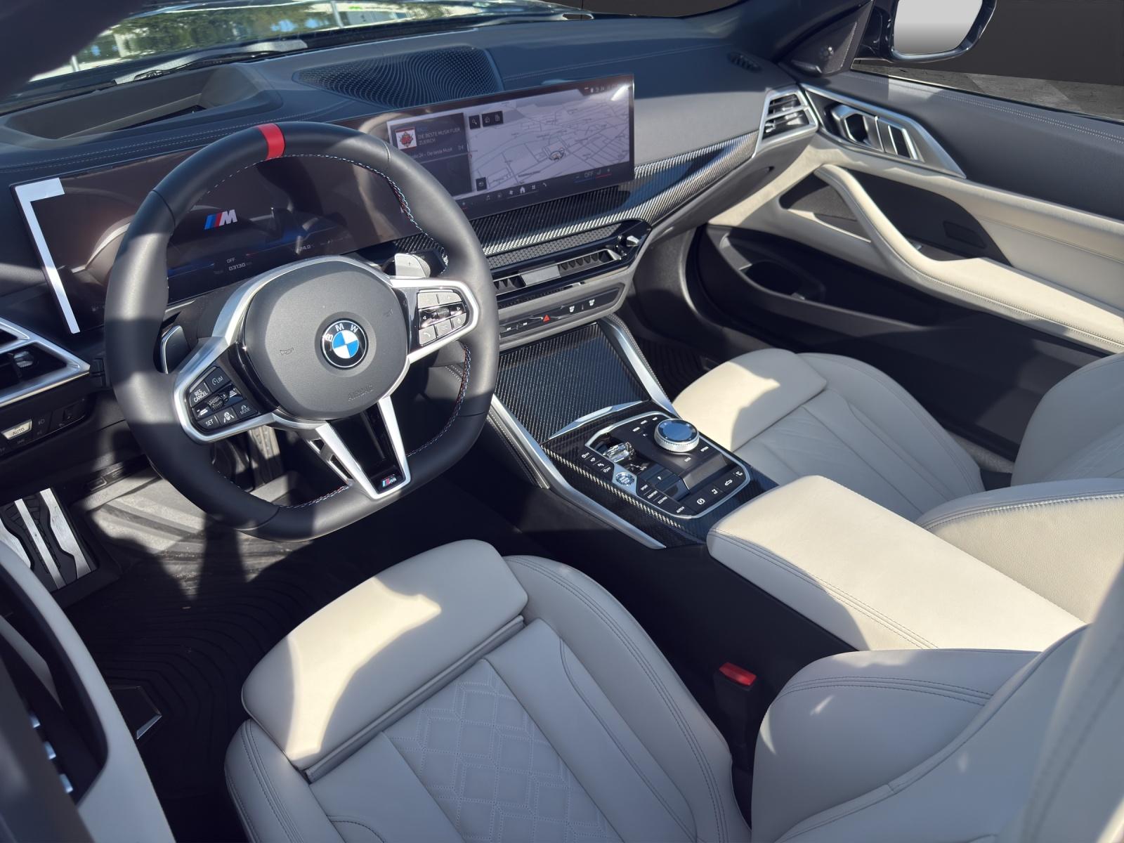 BMW M440i xDrive Cabrio-image-12