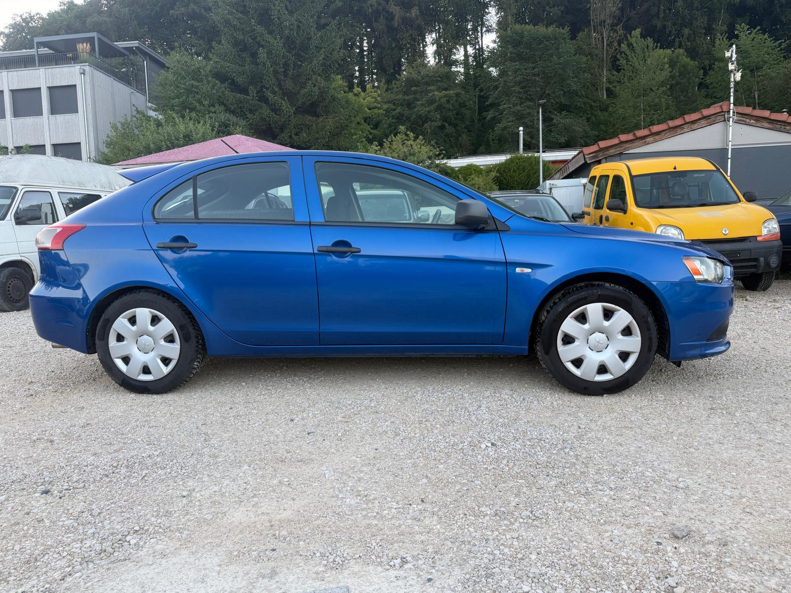 MITSUBISHI Lancer Sportback 1.5 Inform-image-3