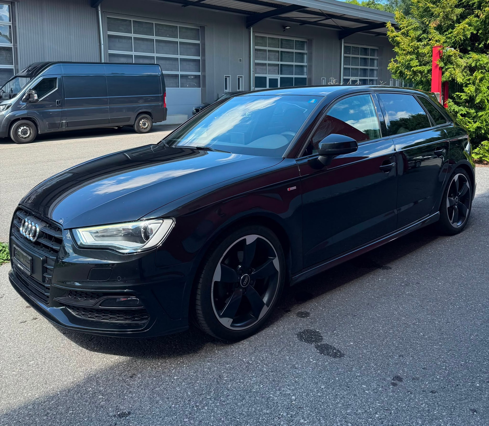 AUDI A3 Sportback 1.4 TFSI Ambition S-tronic-image-2