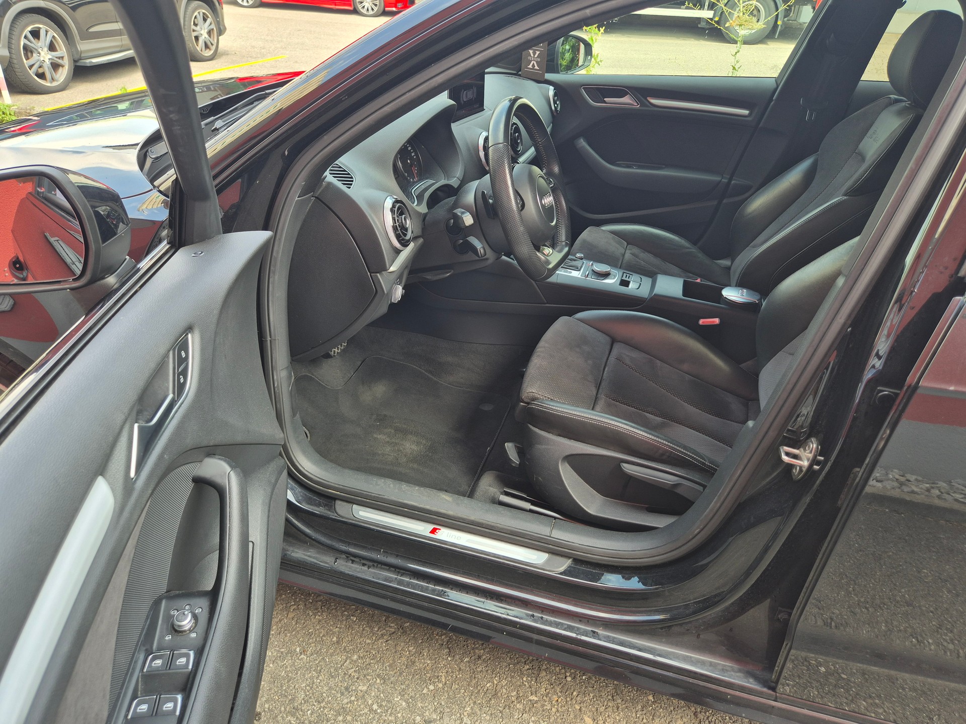 AUDI A3 Sportback 1.4 TFSI Ambition S-tronic-image-10