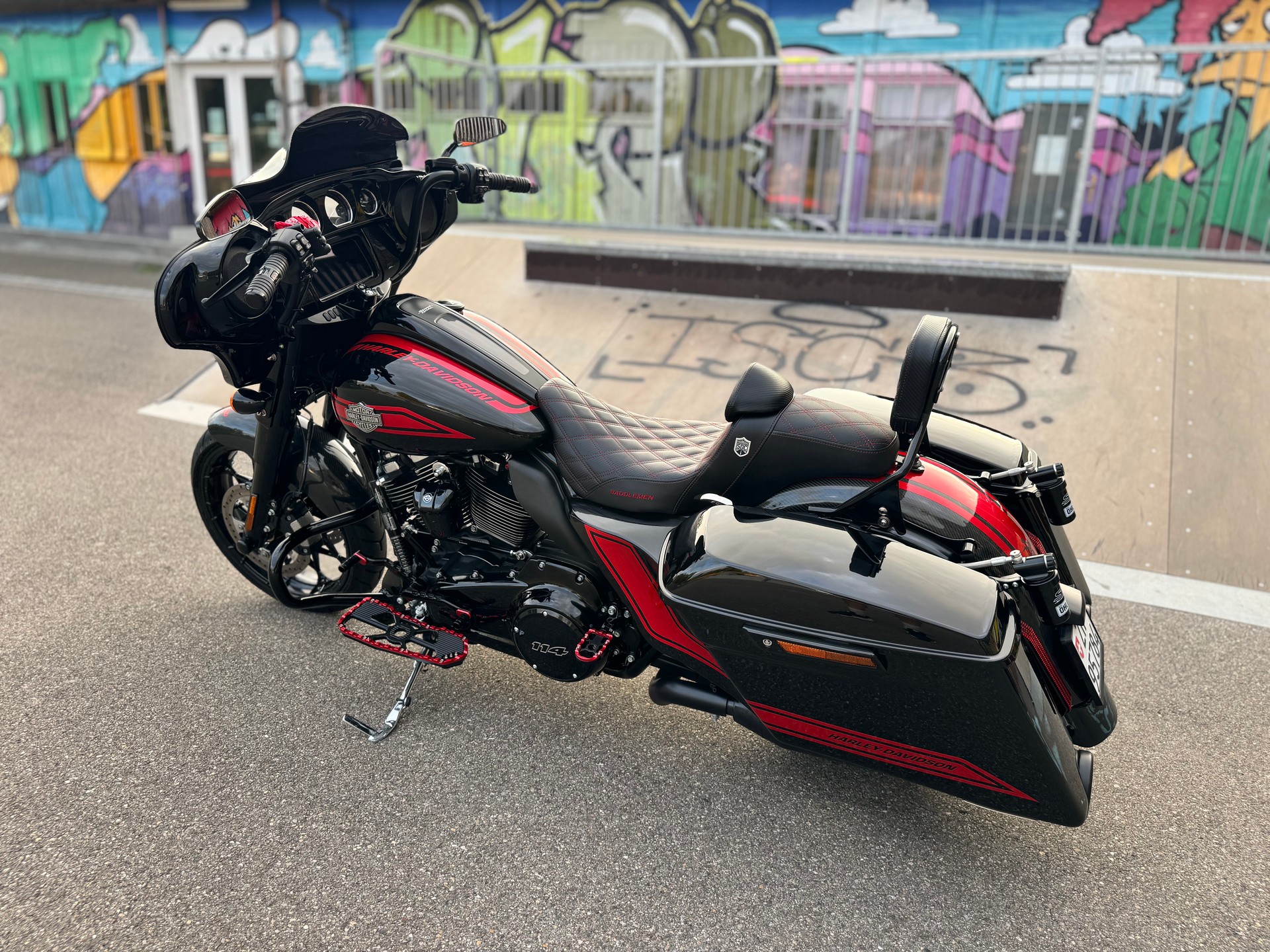 HARLEY-DAVIDSON FLHXS Street Glide Special Black Finish 114-image-0