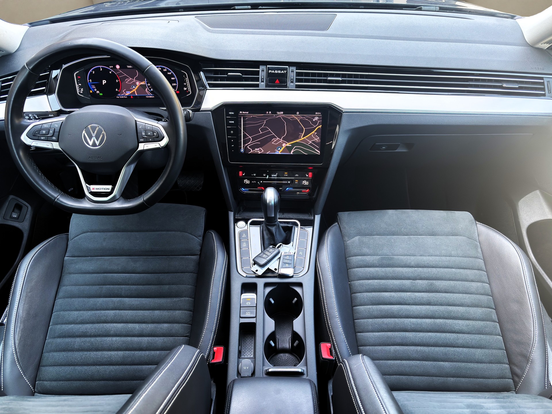 VW Passat 2.0 TDI BMT❗Elegance 4Motion DSG❗ ✅CH-Fahrzeug & 8-fach bereift✅-image-7
