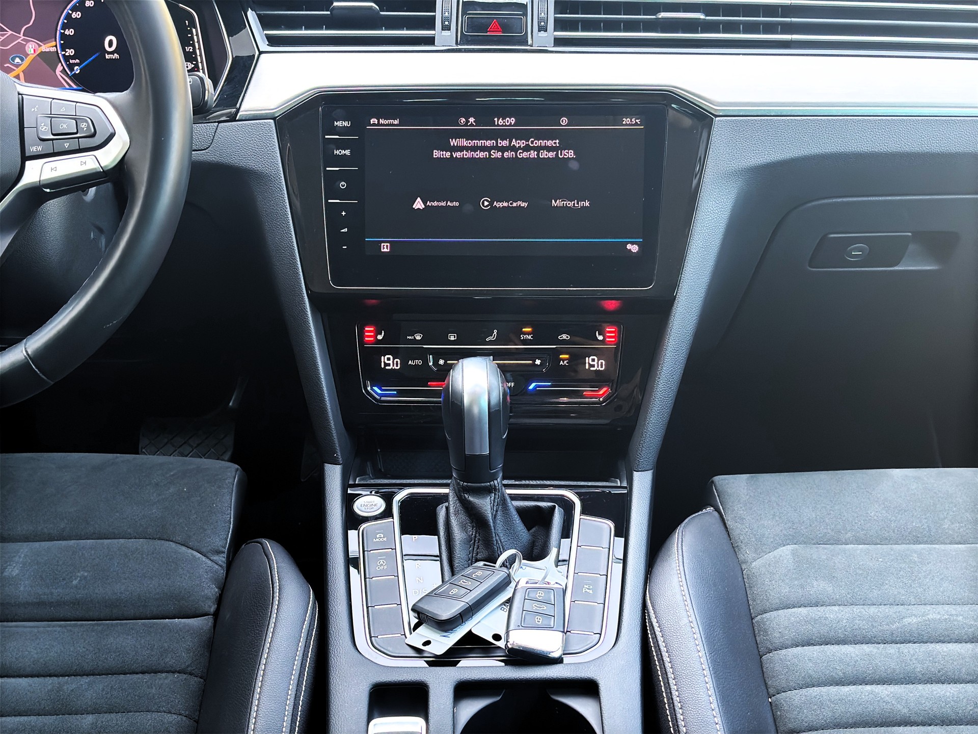 VW Passat 2.0 TDI BMT❗Elegance 4Motion DSG❗ ✅CH-Fahrzeug & 8-fach bereift✅-image-10