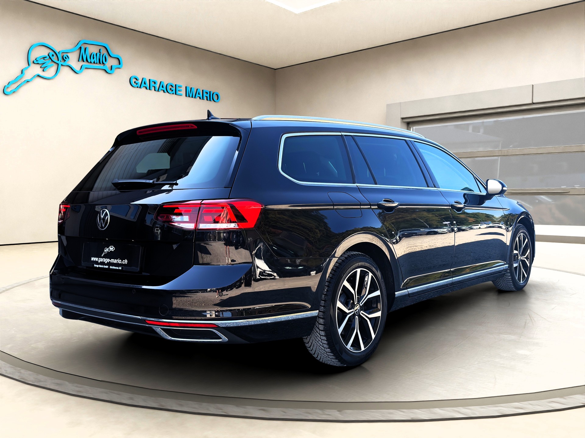 VW Passat 2.0 TDI BMT❗Elegance 4Motion DSG❗ ✅CH-Fahrzeug & 8-fach bereift✅-image-4