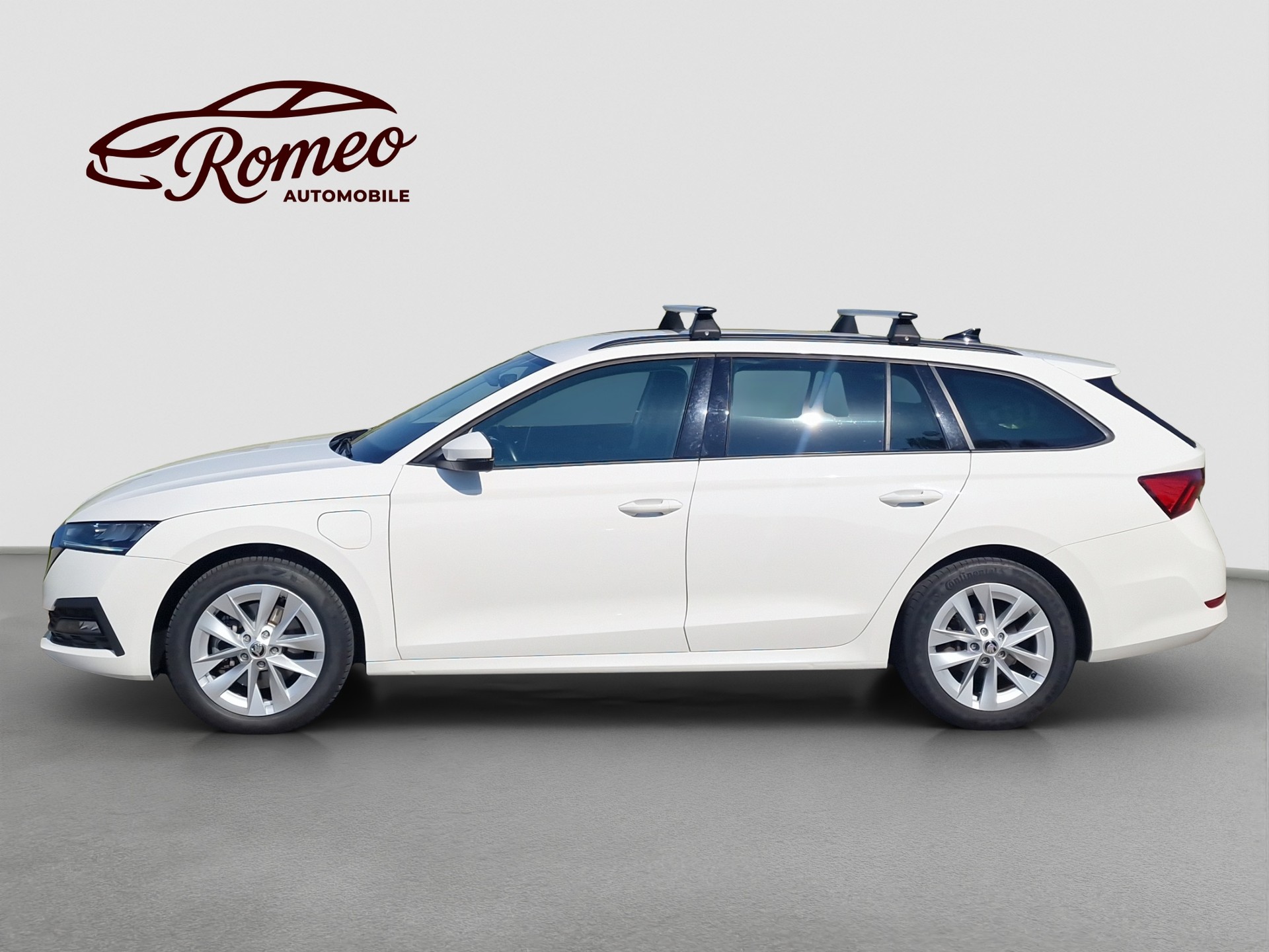SKODA Octavia Combi 1.4 TSI Plug-In-Hybrid DSG Ambition ** Frisch ab MFK & Service ** CH Auto ** 1. Hand ** Batterie Zertifikat 92% **-image-2