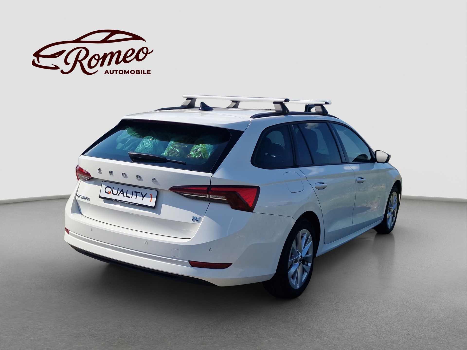 SKODA Octavia Combi 1.4 TSI Plug-In-Hybrid DSG Ambition ** Frisch ab MFK & Service ** CH Auto ** 1. Hand ** Batterie Zertifikat 92% **-image-5