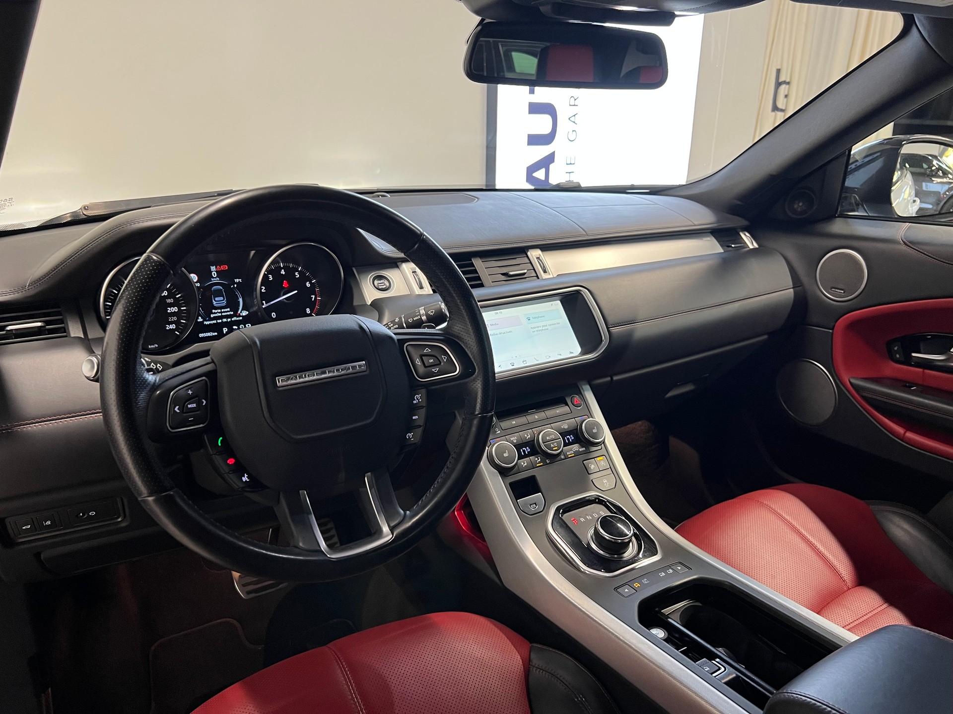 LAND ROVER Range Rover Evoque Convertible 2.0 Si4 HSE Dynamic-showroom-element-3