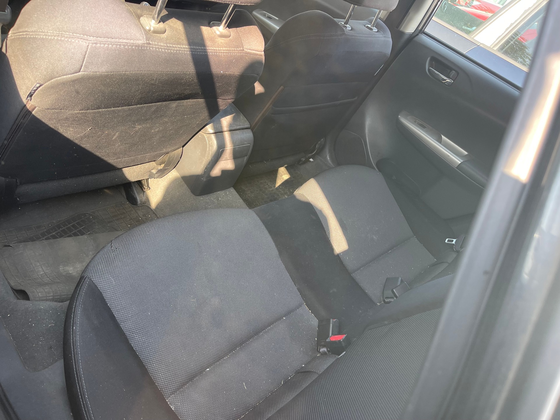 SUBARU Impreza 2.0R Comfort S-image-9