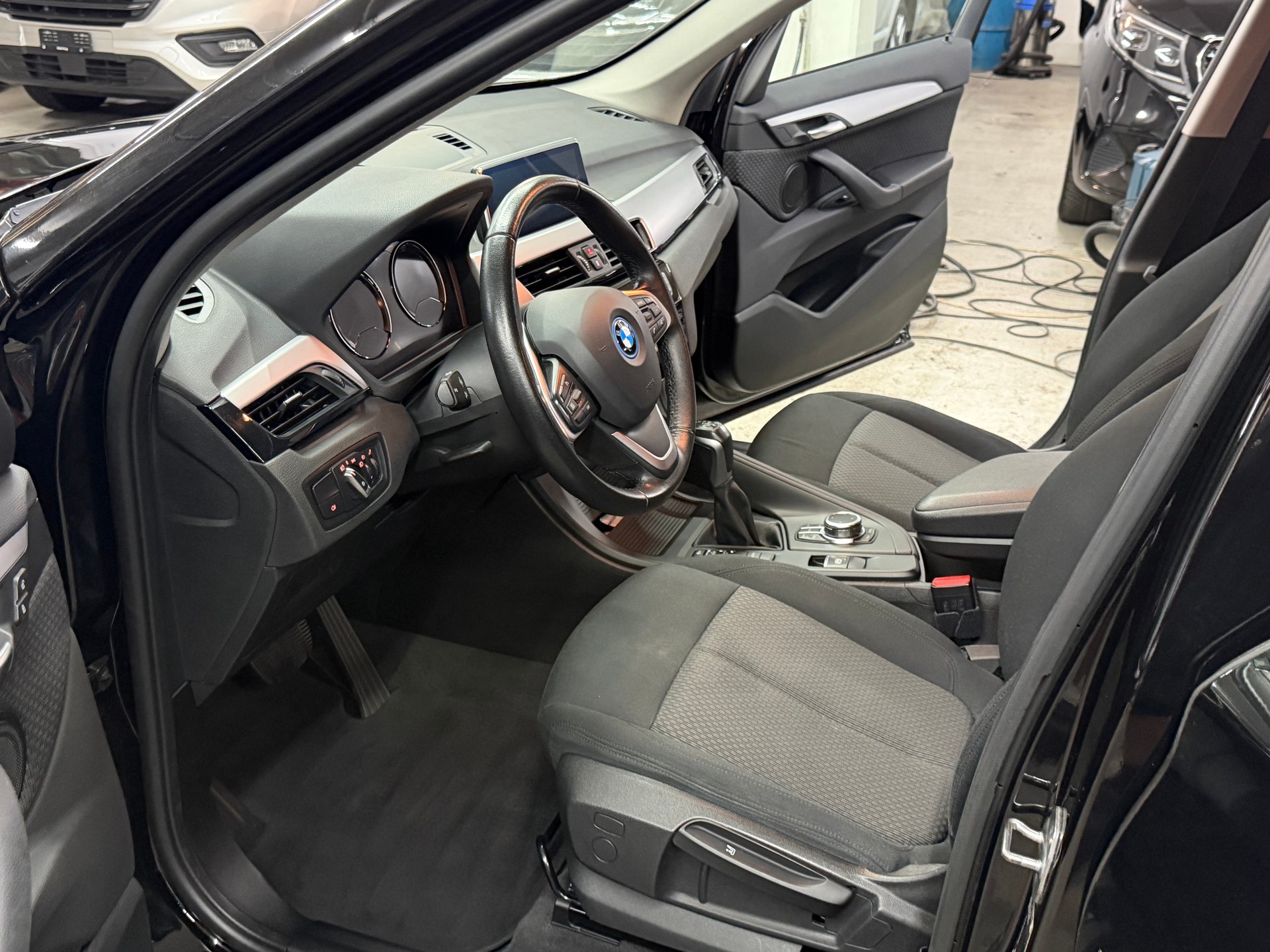 BMW X1 xDrive 25e Steptronic-image-9