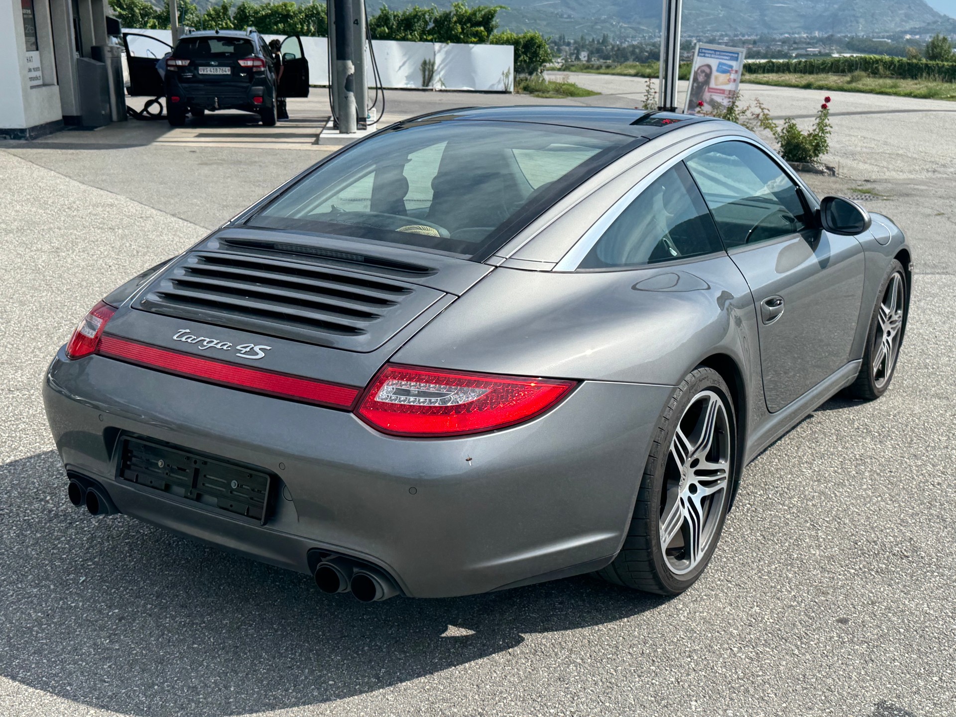 PORSCHE Targa 4S-image-2