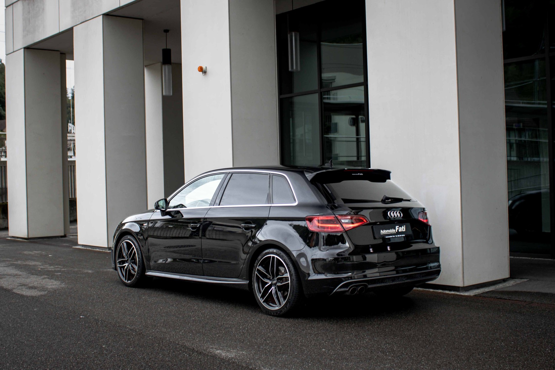AUDI A3 Sportback S Line 1.8 TFSI Ambition-showroom-element-1