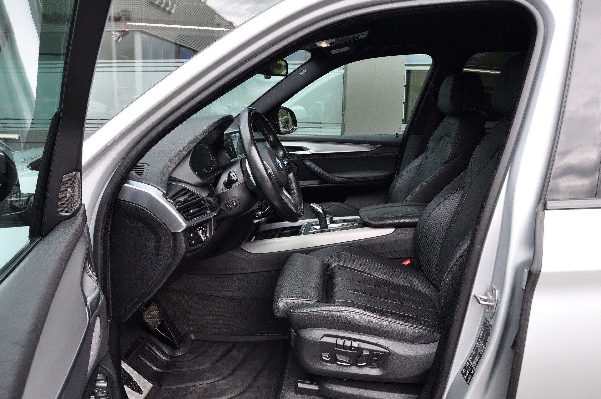 BMW X5 xDrive 40d Steptronic M Sportpaket-image-21