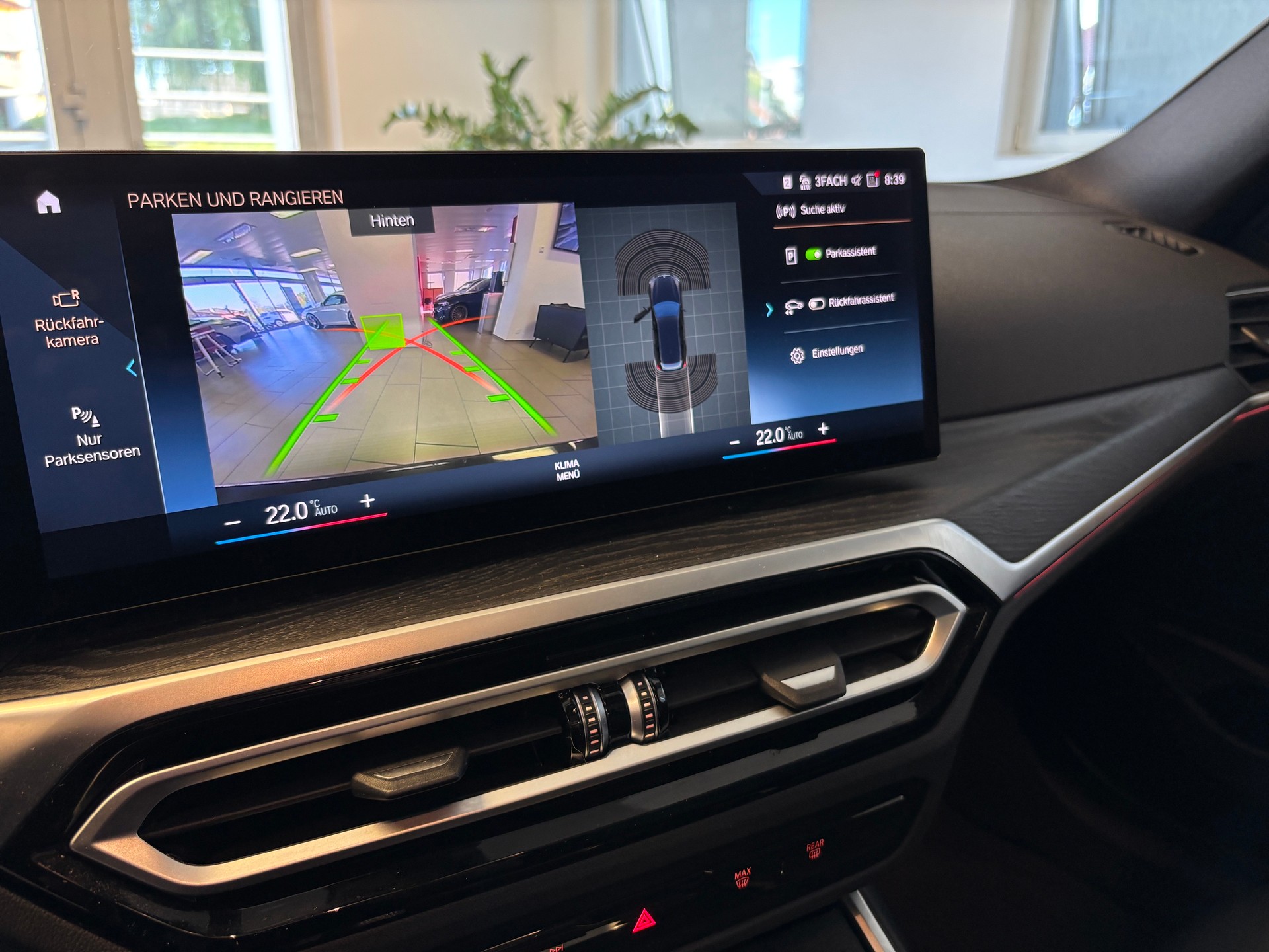 BMW 320d xDrive 48V Touring Steptronic-image-15