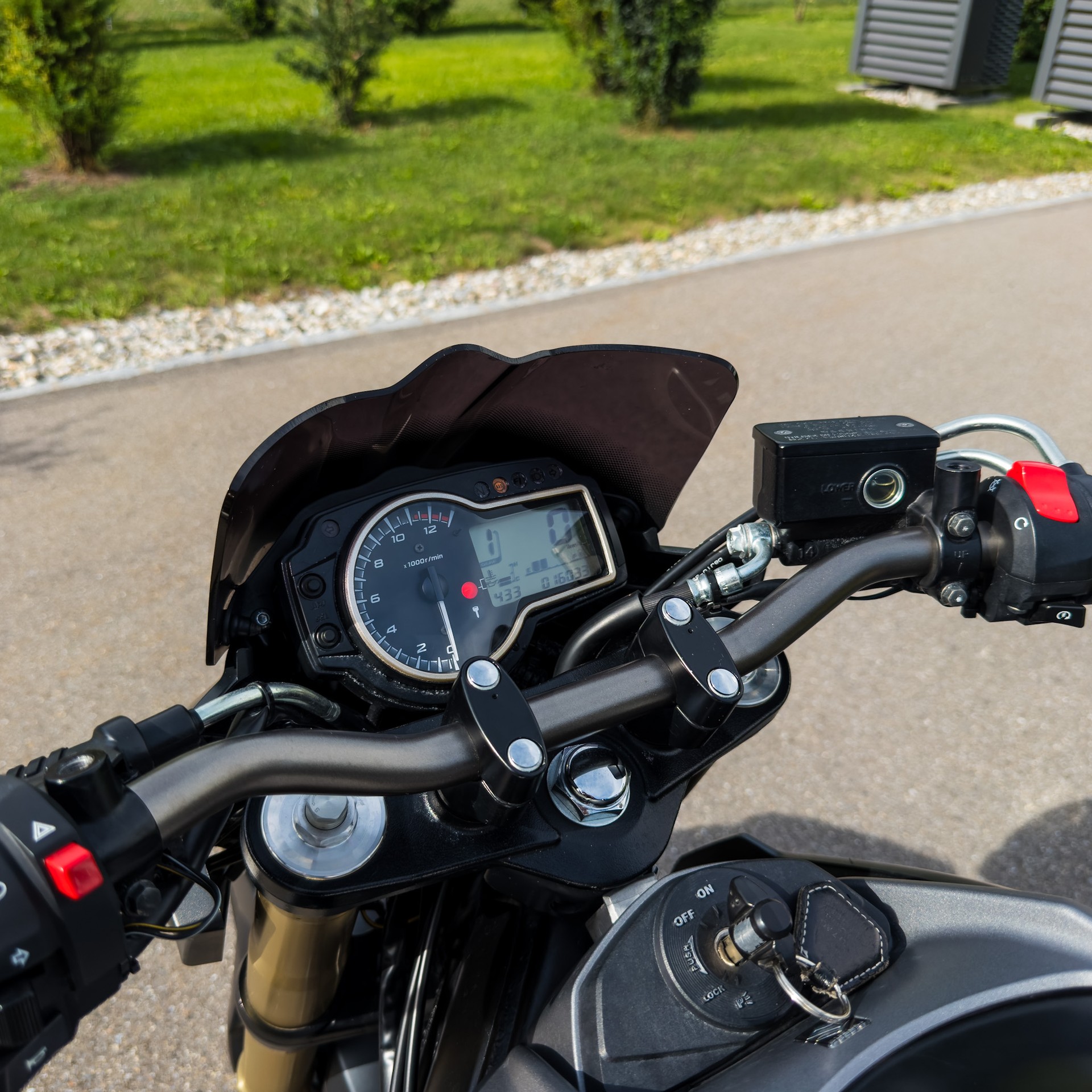 SUZUKI GSR 750 ABS Freegun-image-4