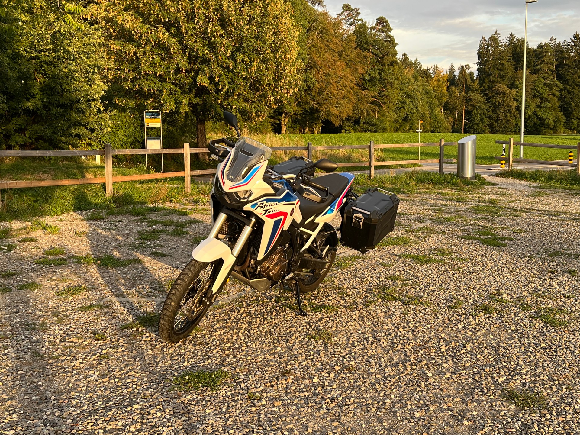 HONDA CRF 1100 Africa Twin-image-1