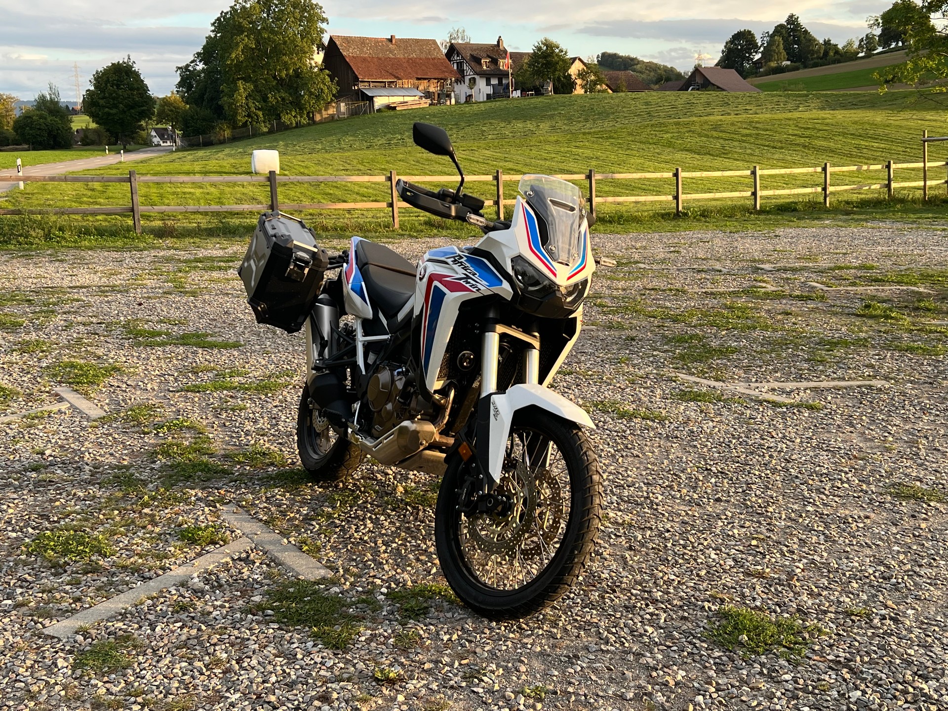 HONDA CRF 1100 Africa Twin-image-2