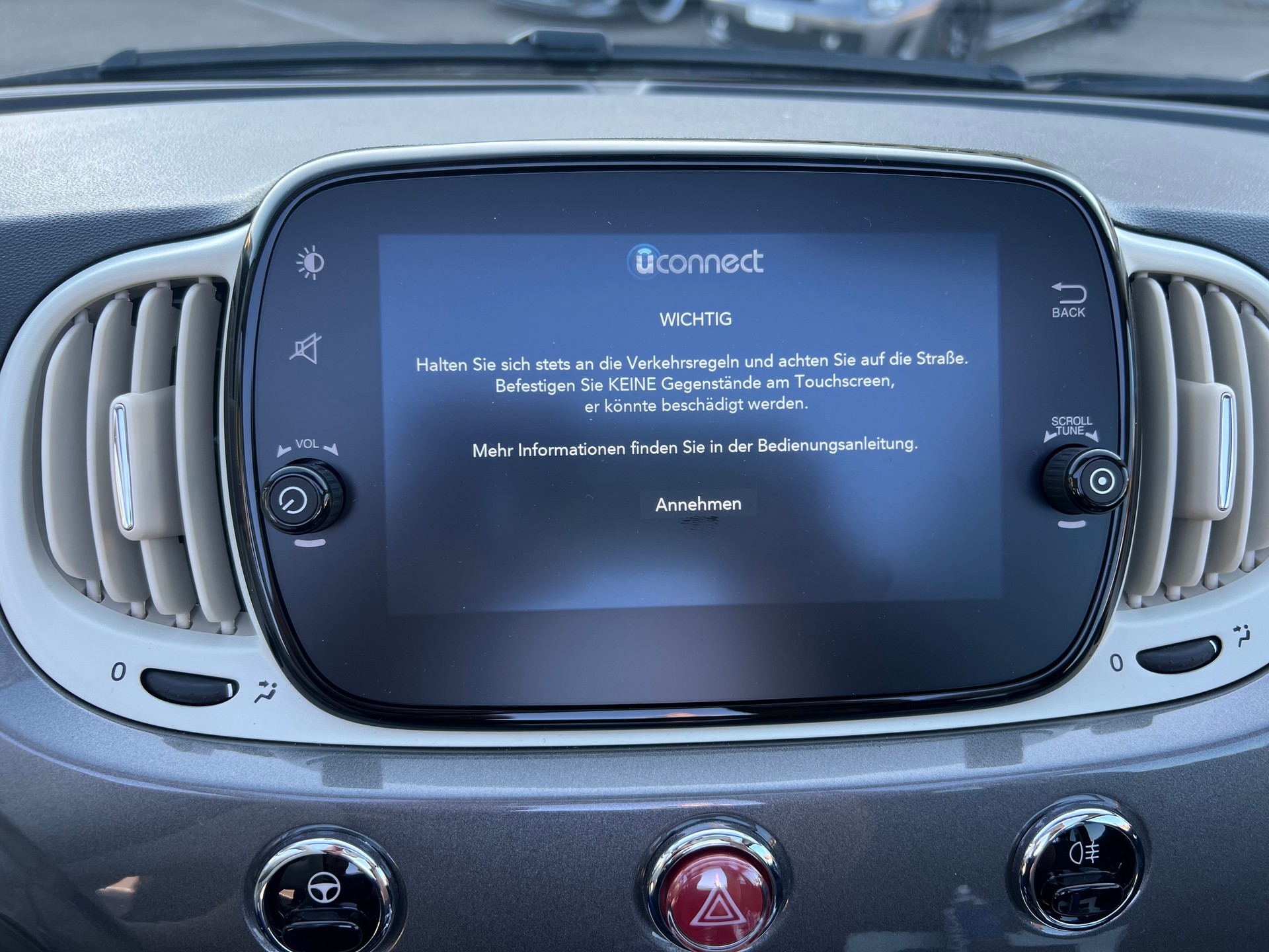 FIAT 500C 1.0 N3 MildHybrid Swiss Edition Spezialle-image-22