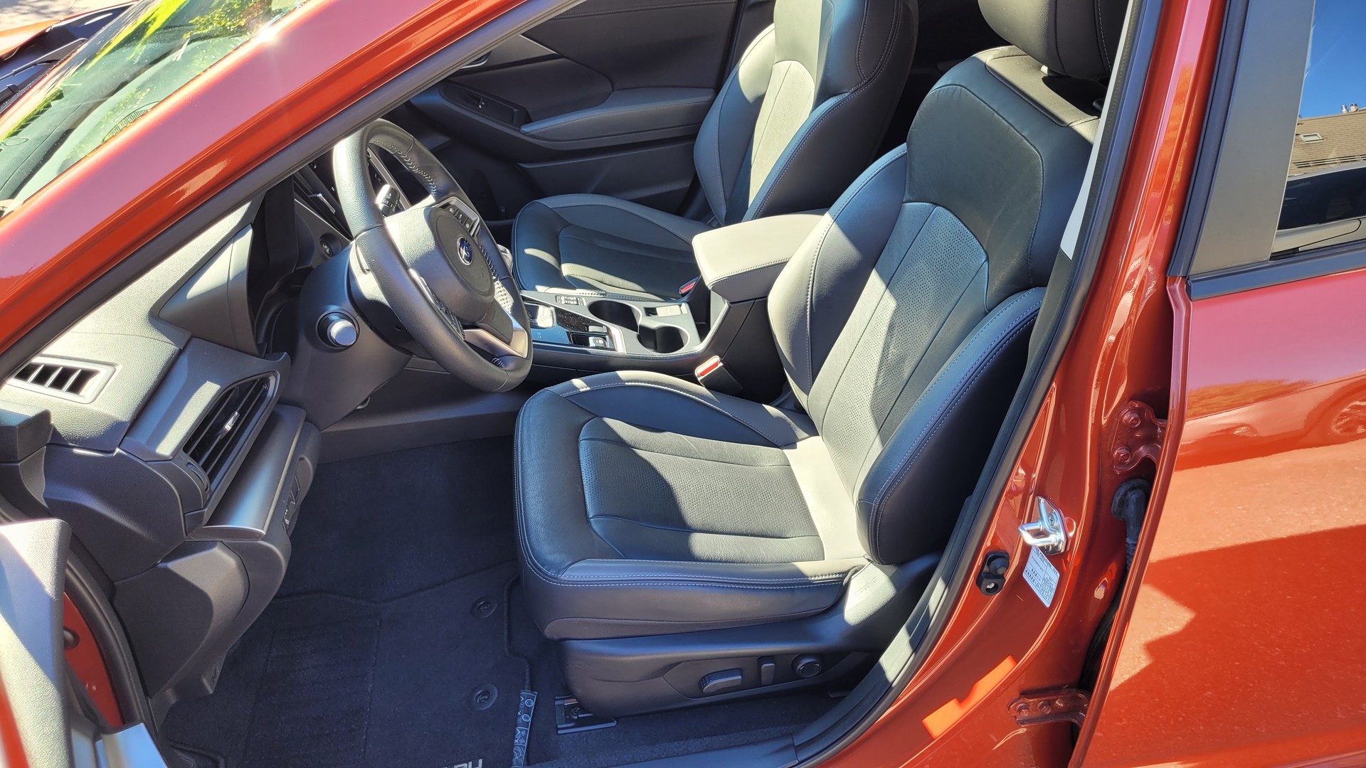 SUBARU Impreza 2.0 e-Boxer Luxury AWD Lineartronic-image-12