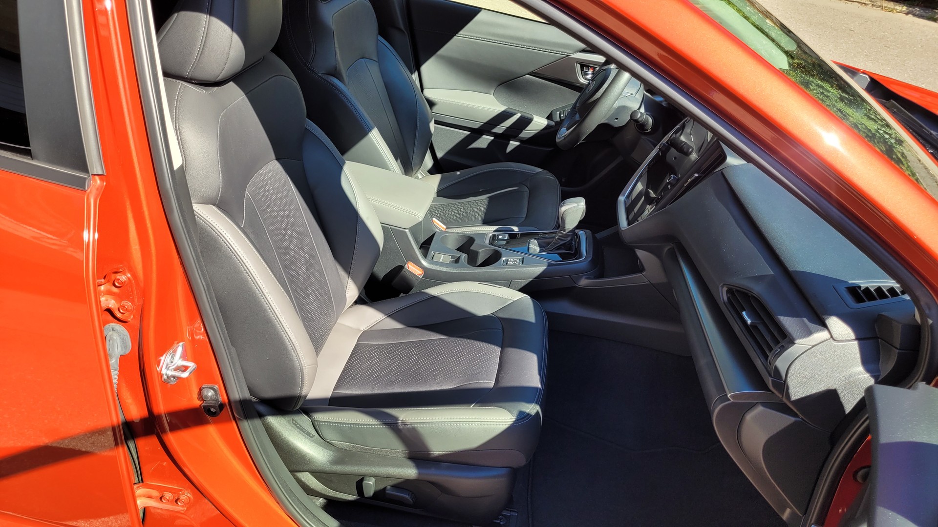 SUBARU Impreza 2.0 e-Boxer Luxury AWD Lineartronic-image-18
